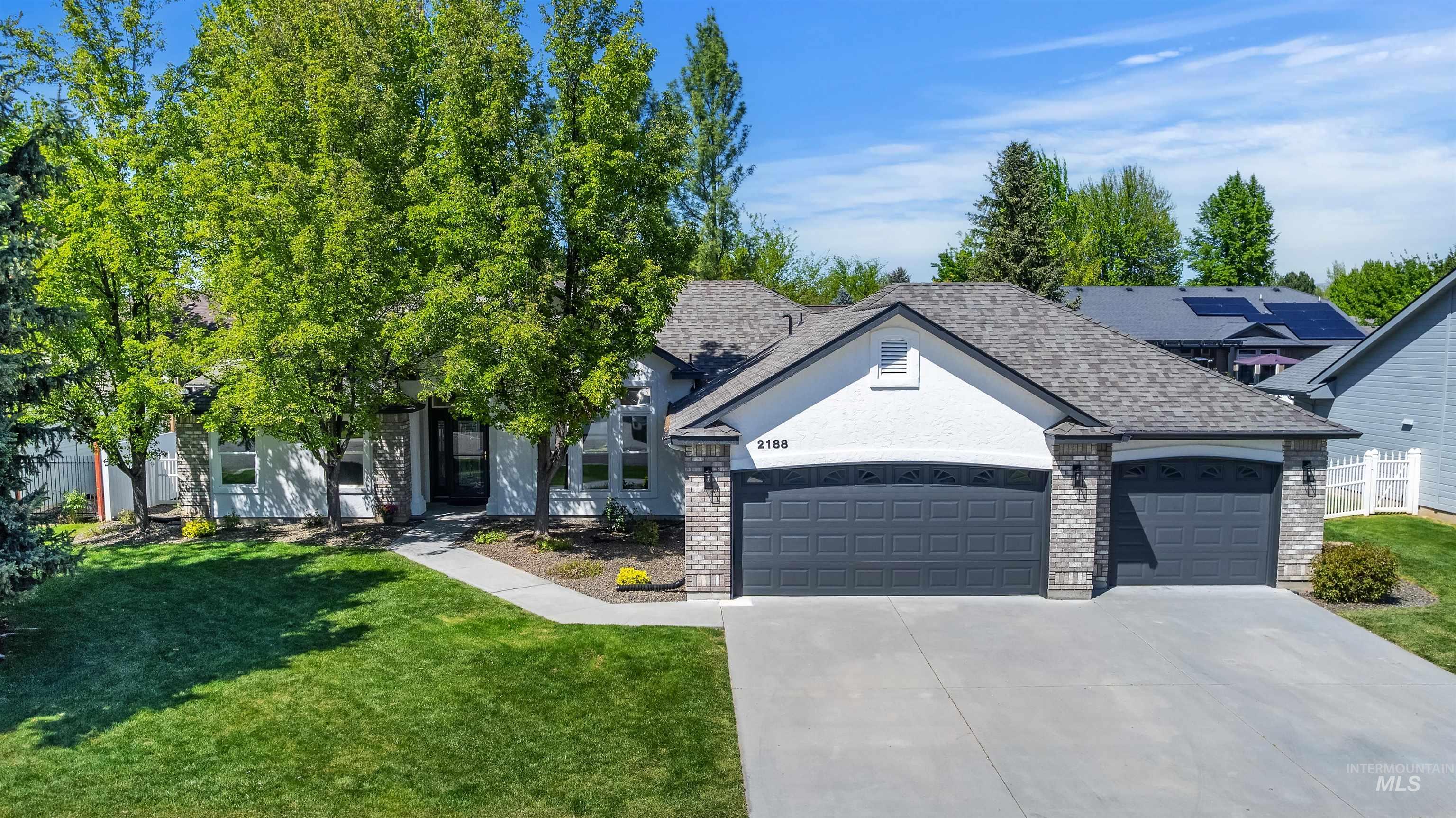 2188 E Skokie Dr