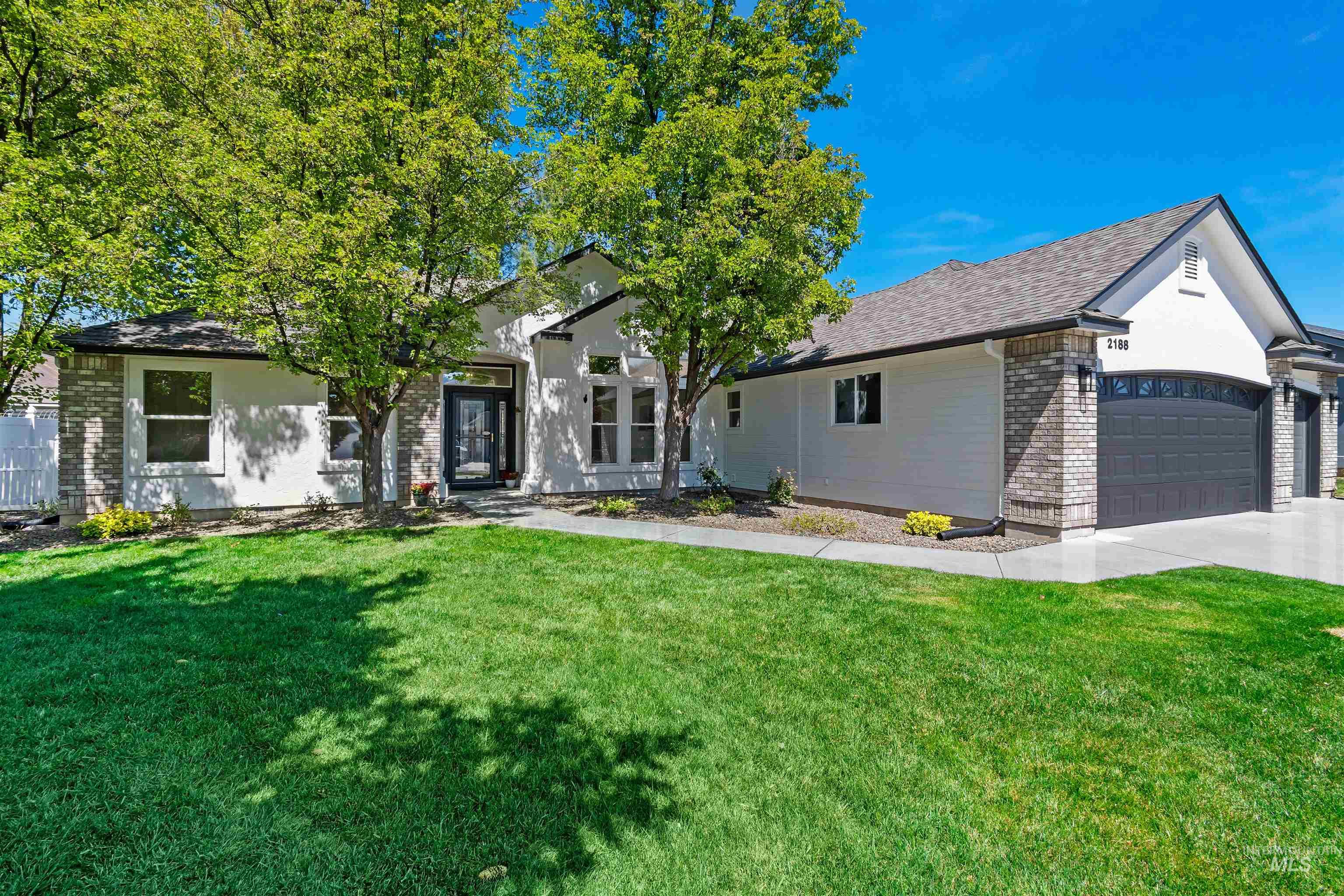 2188 E Skokie Dr