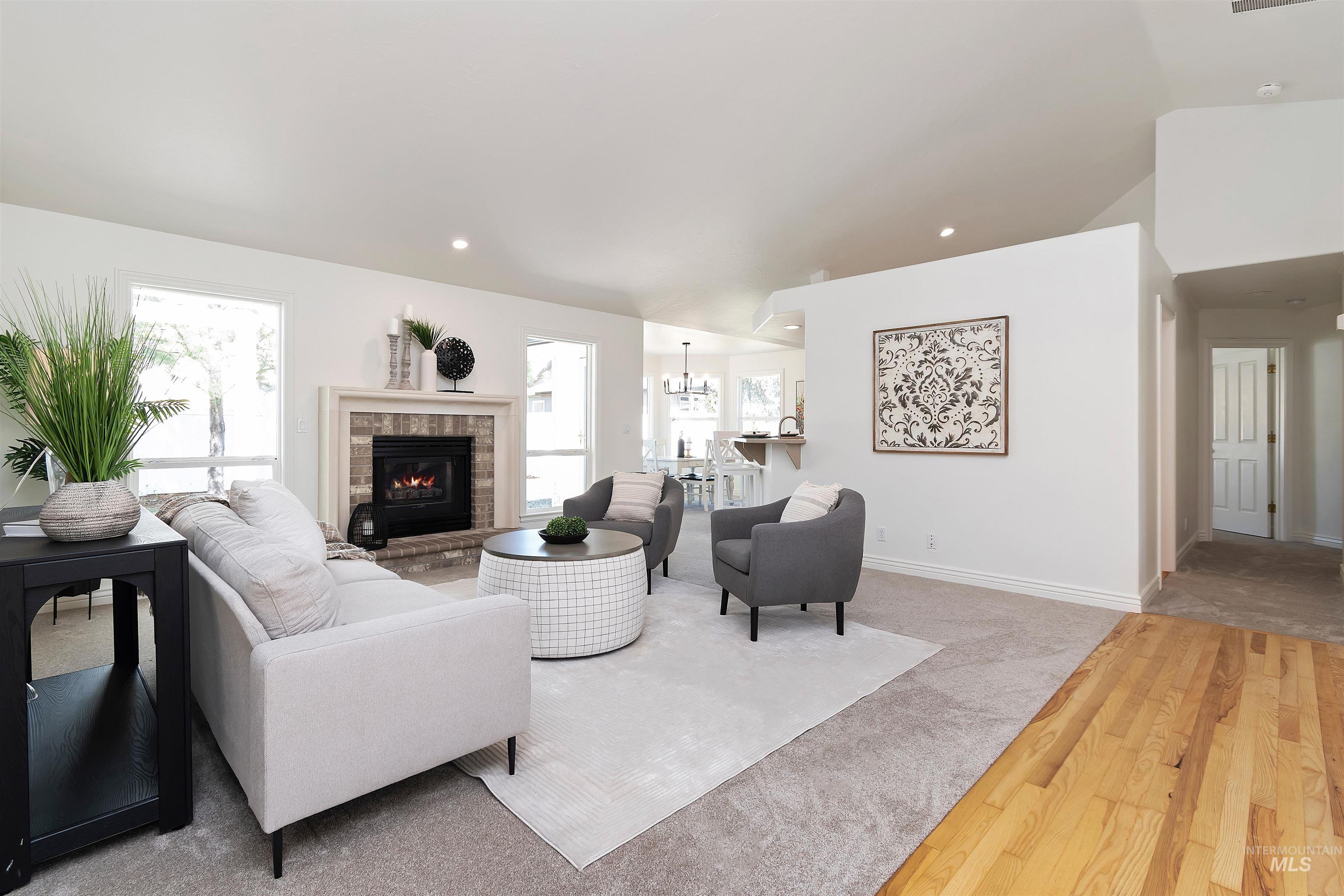 2188 E Skokie Dr