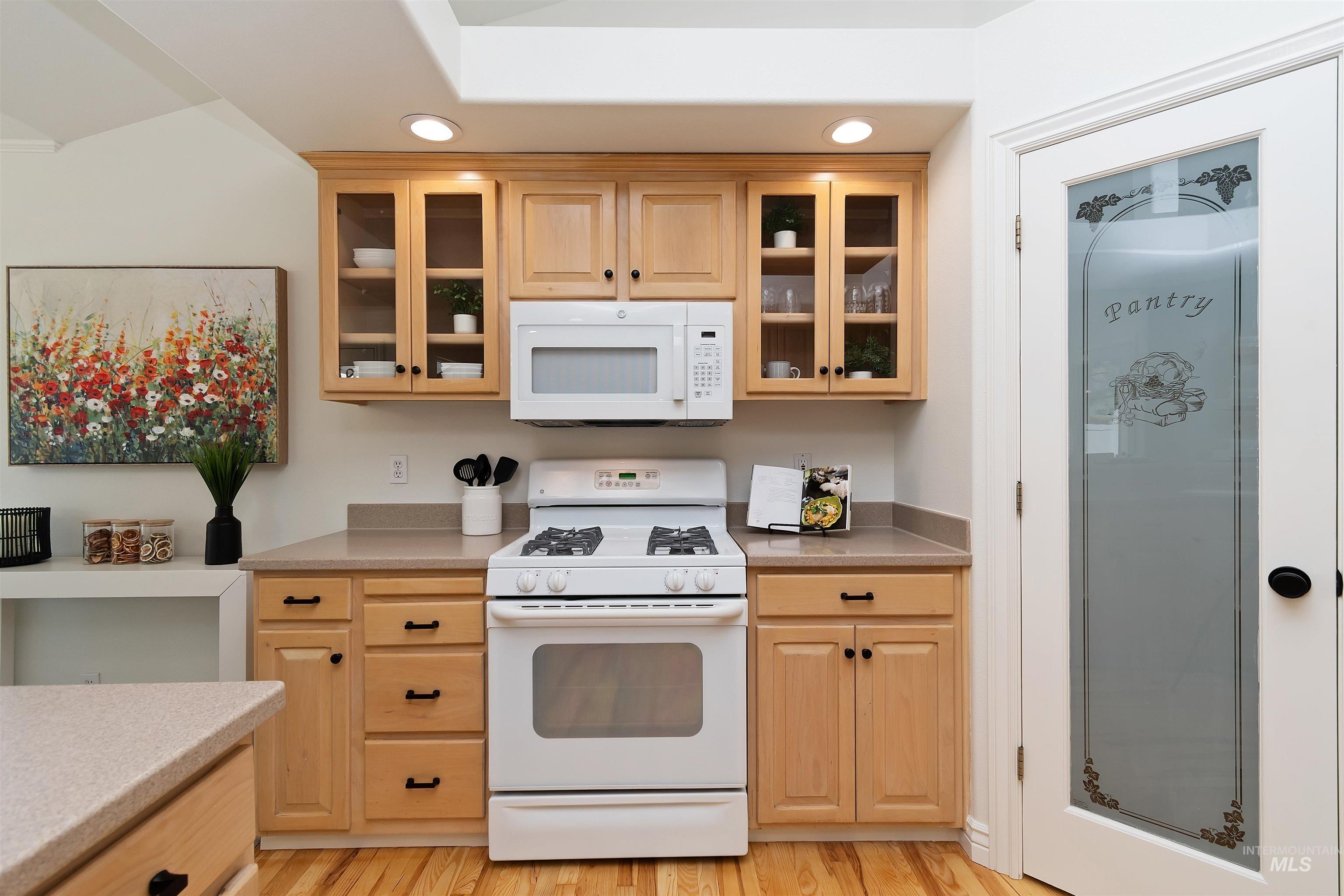 2188 E Skokie Dr