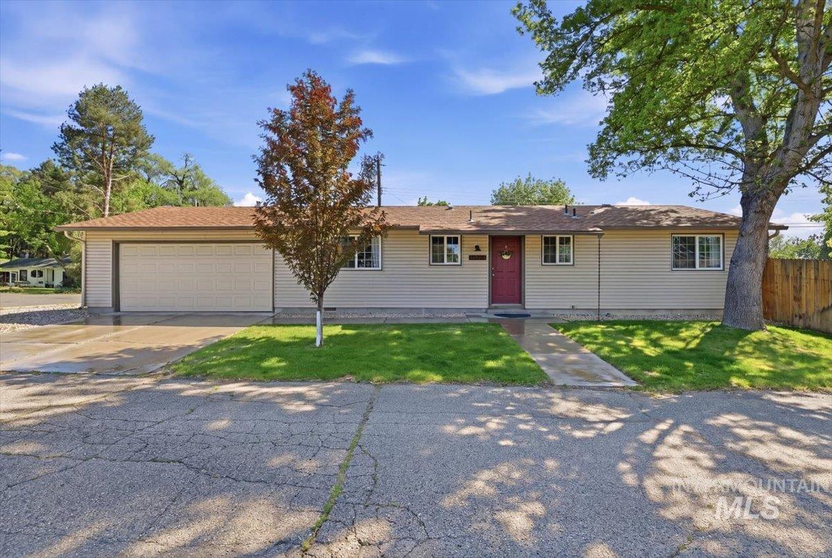 1809 W Malad Lane
