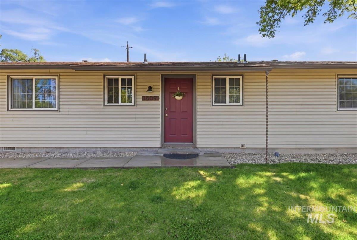 1809 W Malad Lane