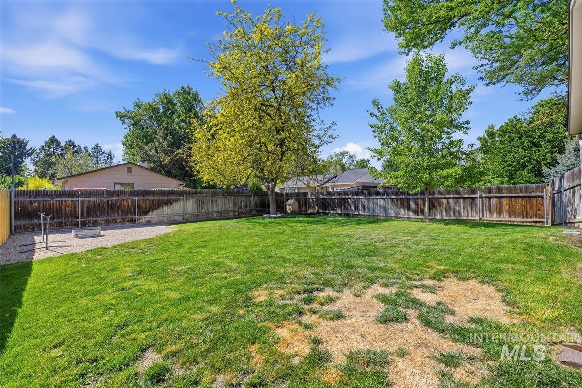1809 W Malad Lane