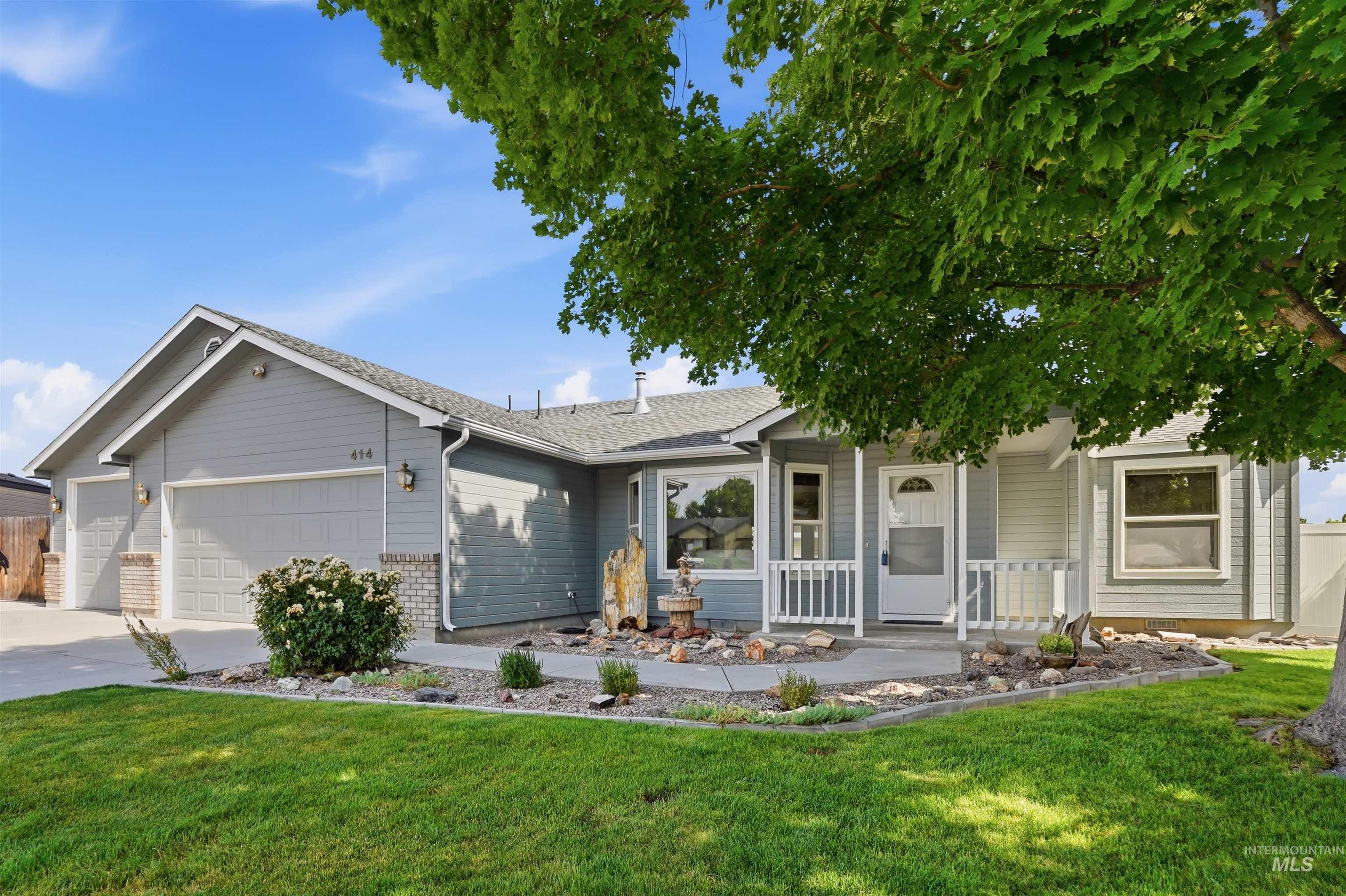 414 Meadowbrook Place