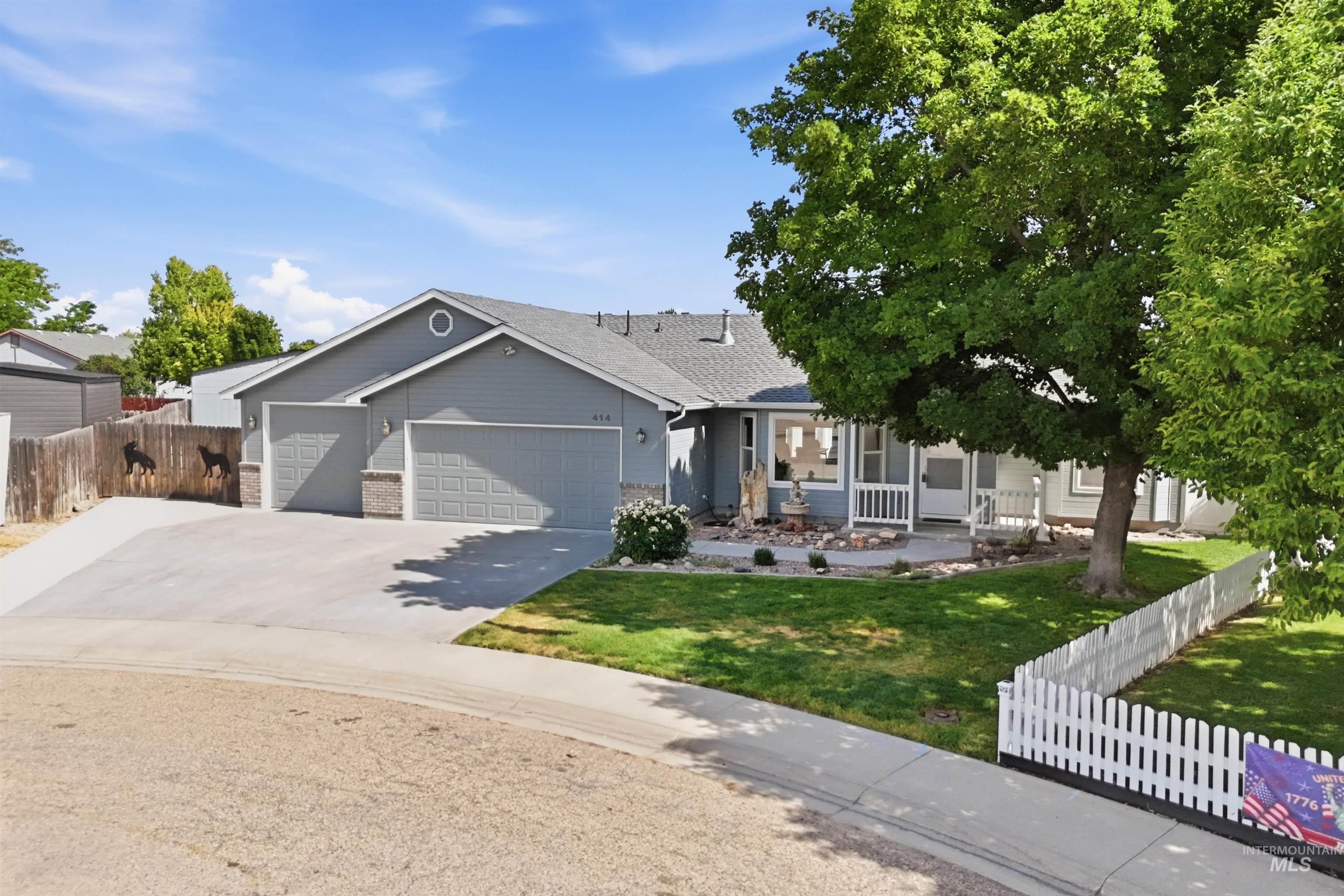 414 Meadowbrook Place