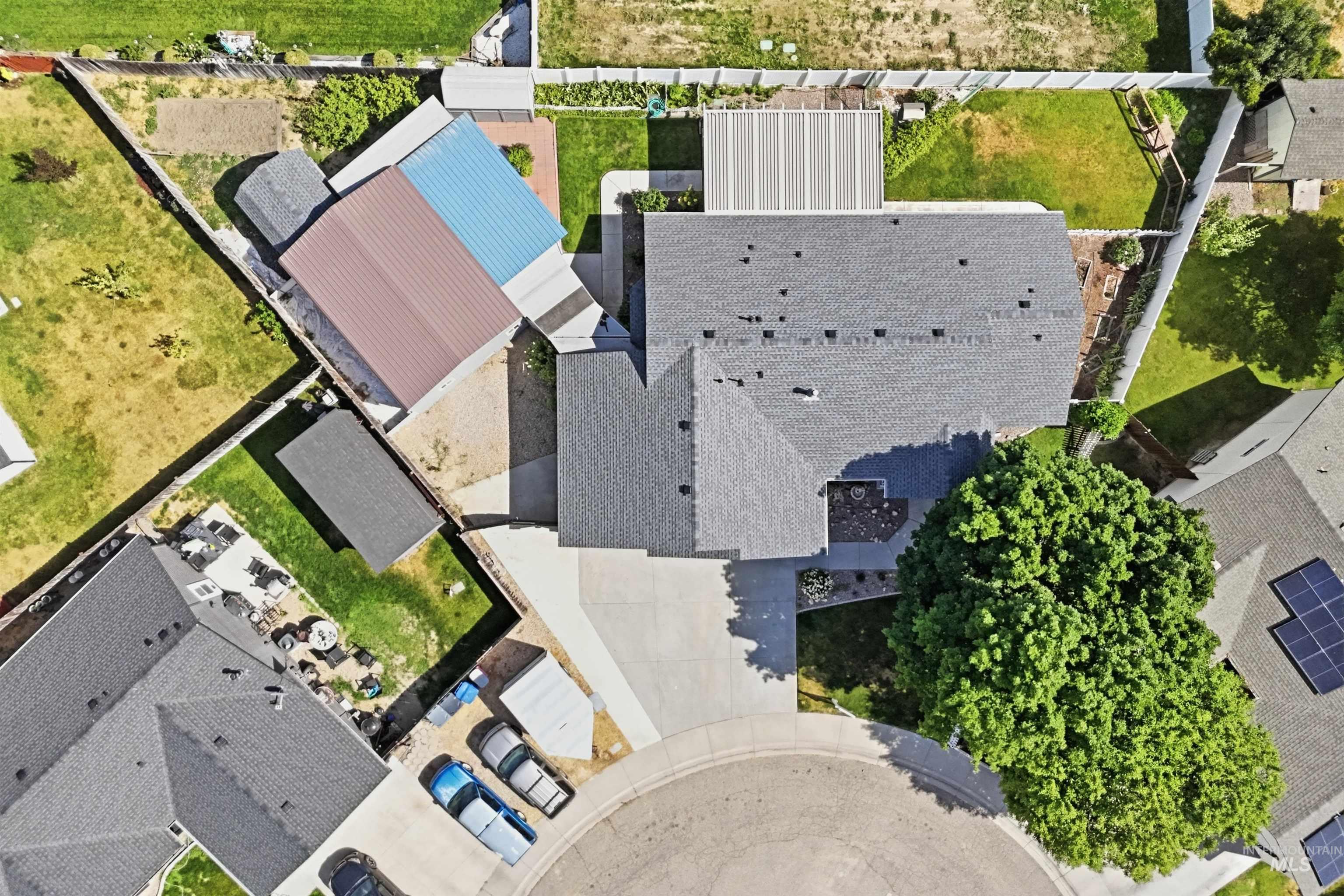 414 Meadowbrook Place