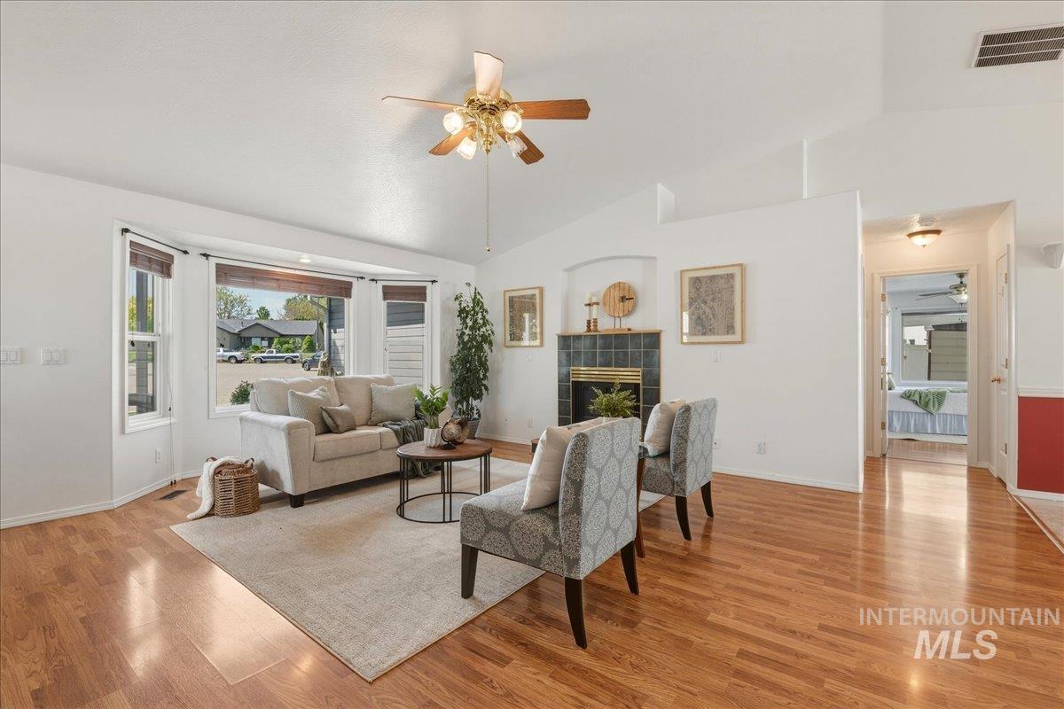 414 Meadowbrook Place