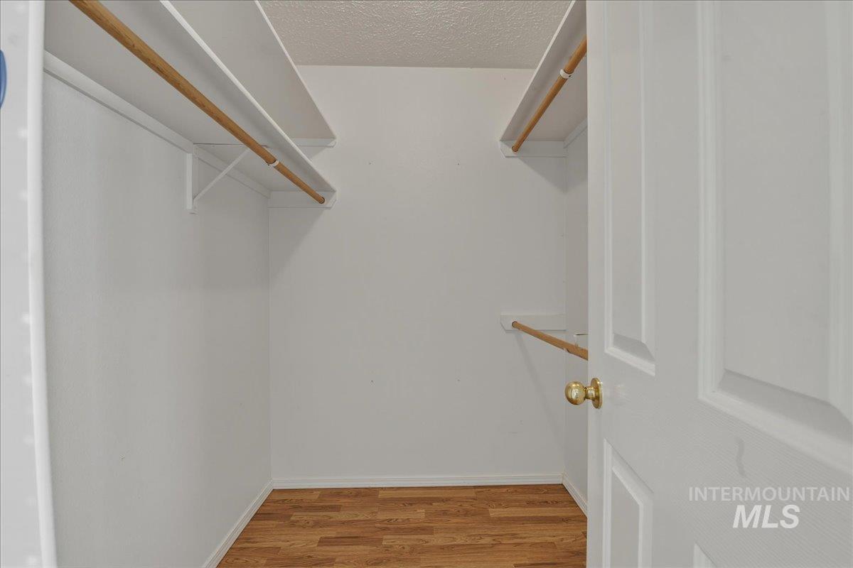 414 Meadowbrook Place