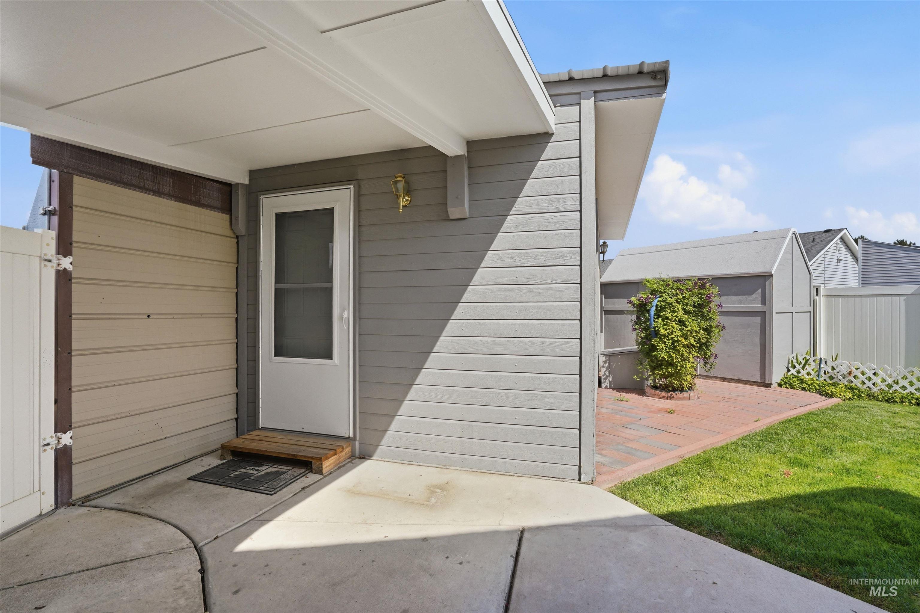 414 Meadowbrook Place