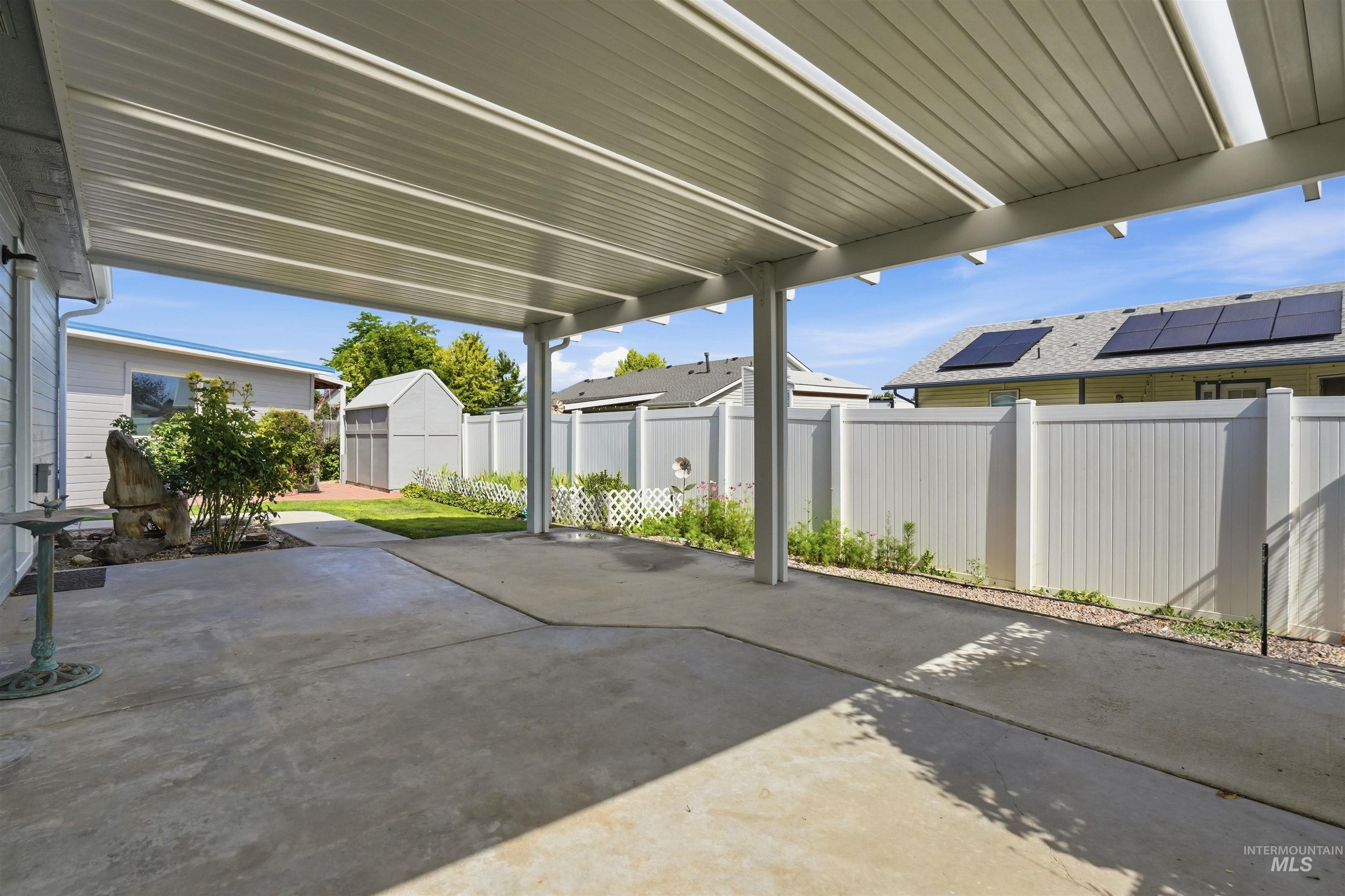 414 Meadowbrook Place