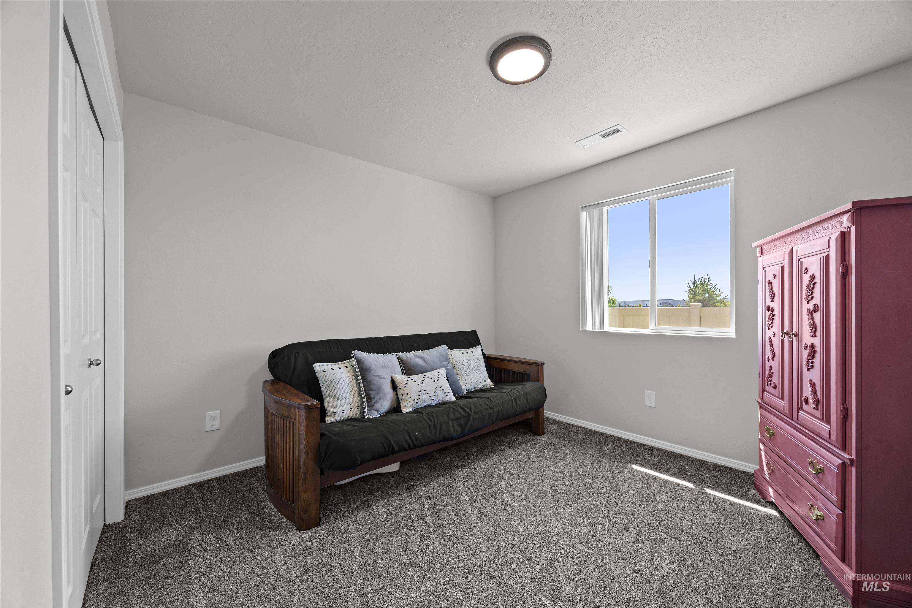 4914 Endicott Dr