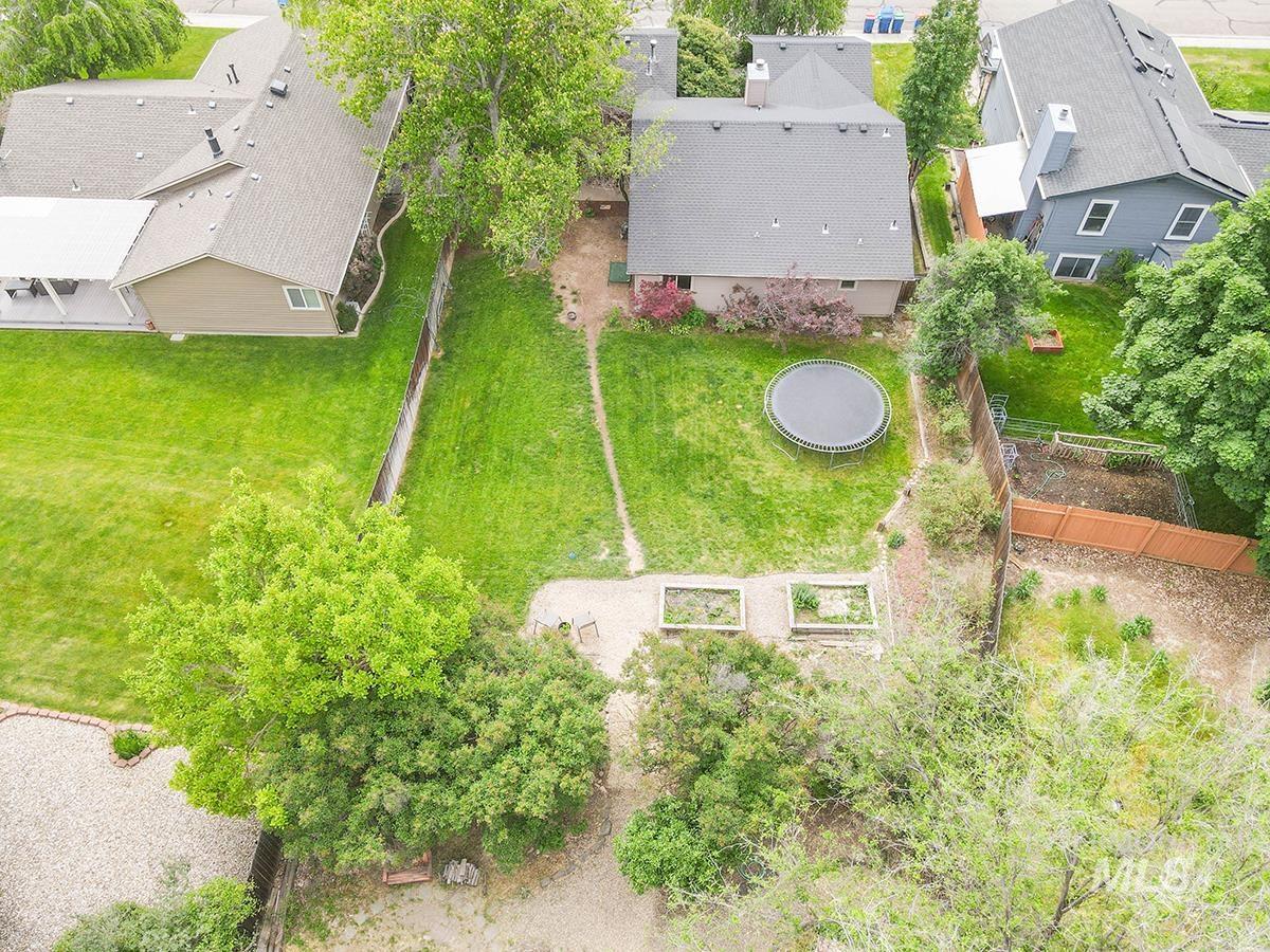 398 Mango Dr