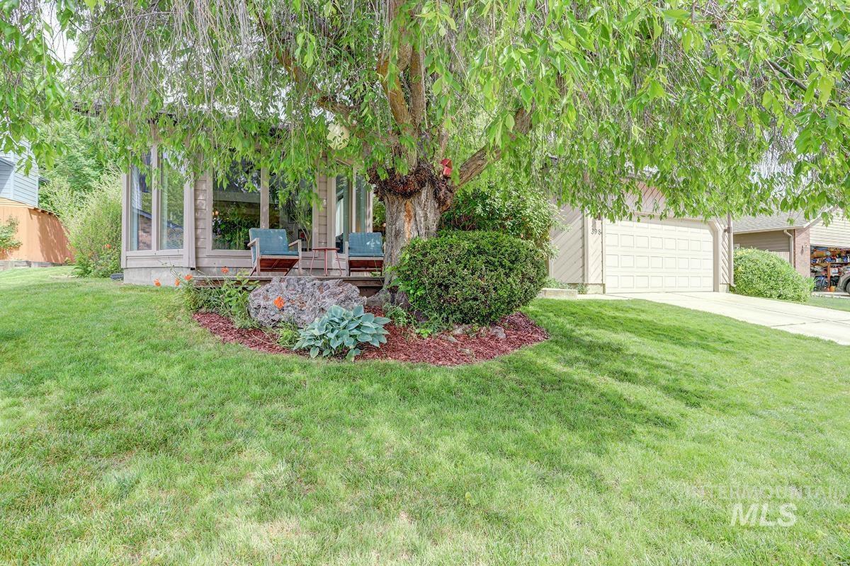 398 Mango Dr