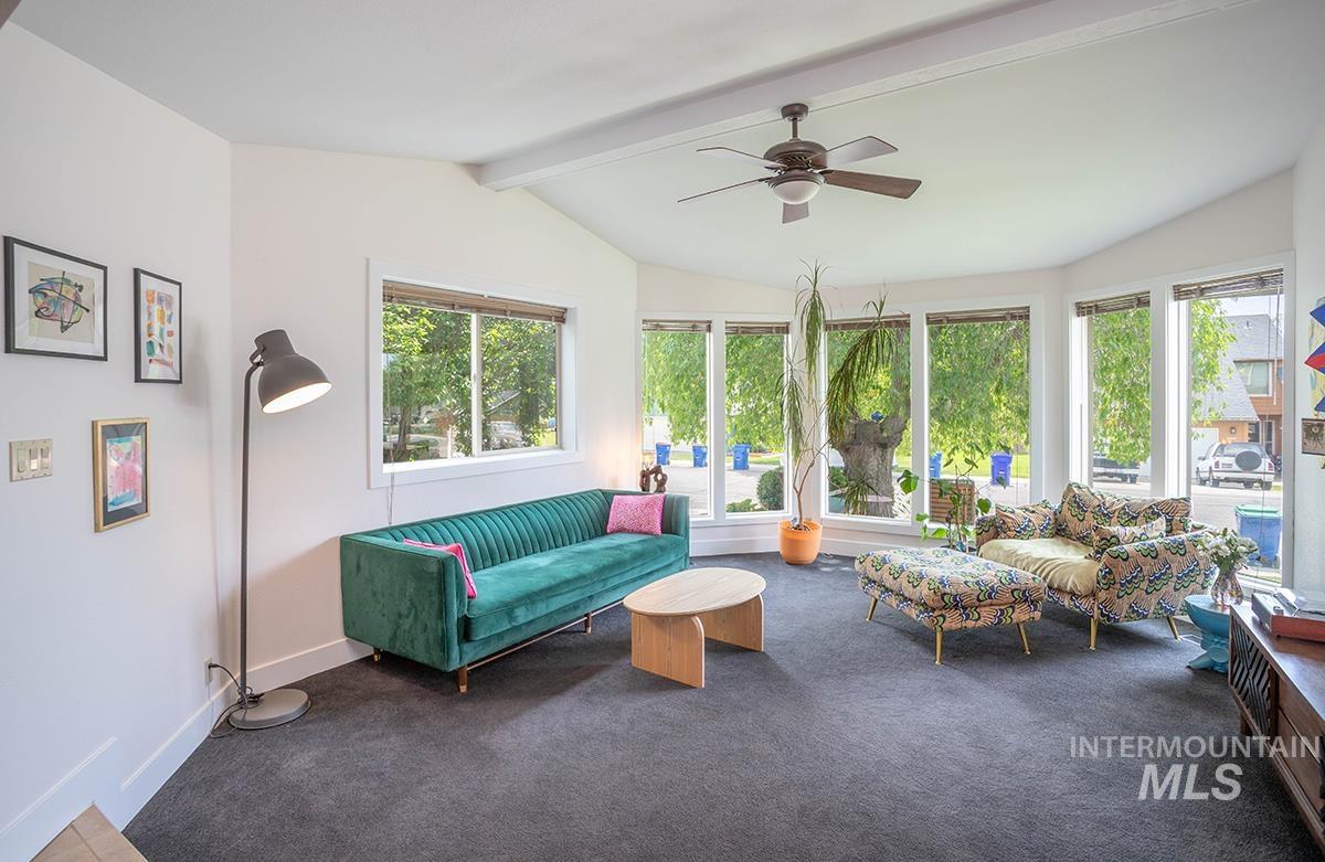 398 Mango Dr