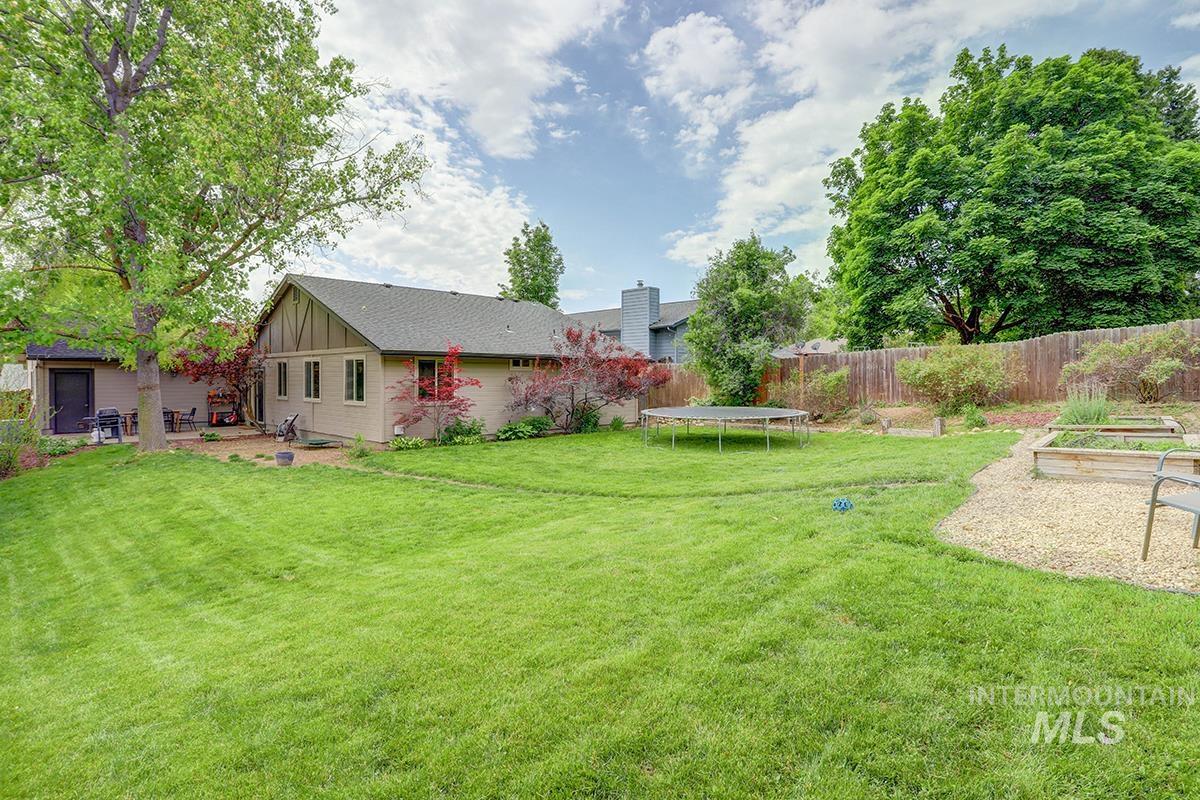 398 Mango Dr