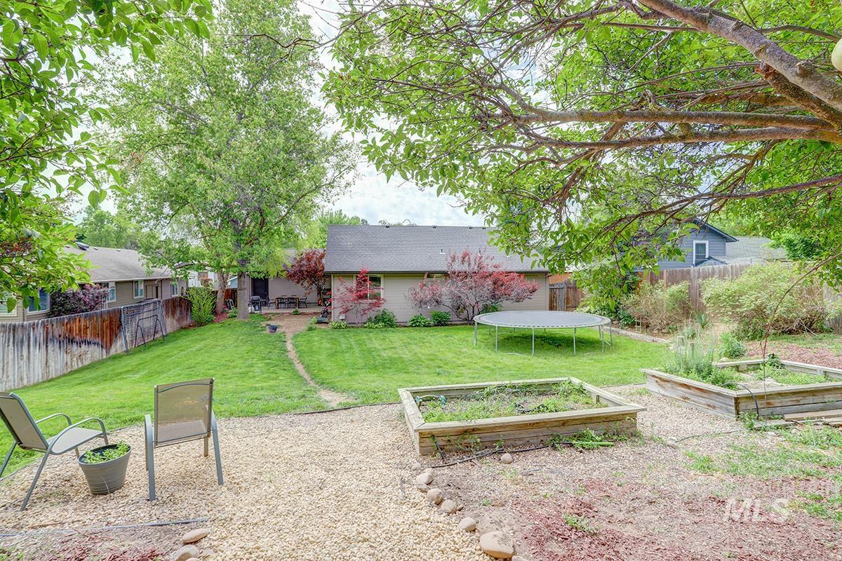 398 Mango Dr