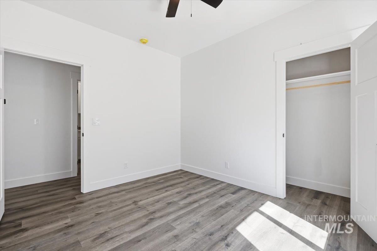 925 NE Beaman Rd.