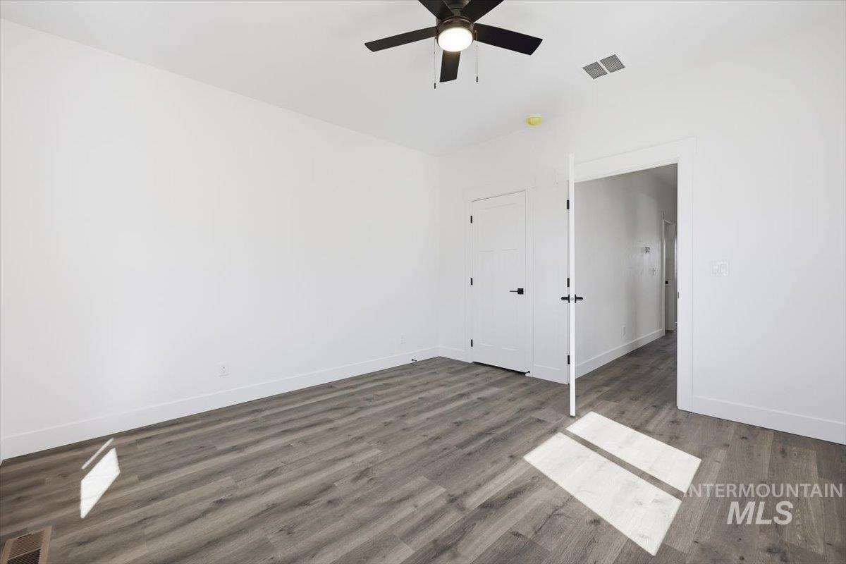 925 NE Beaman Rd.
