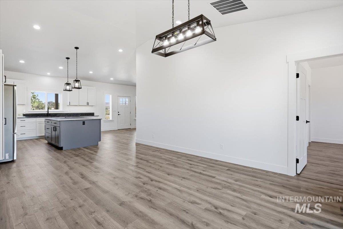925 NE Beaman Rd.
