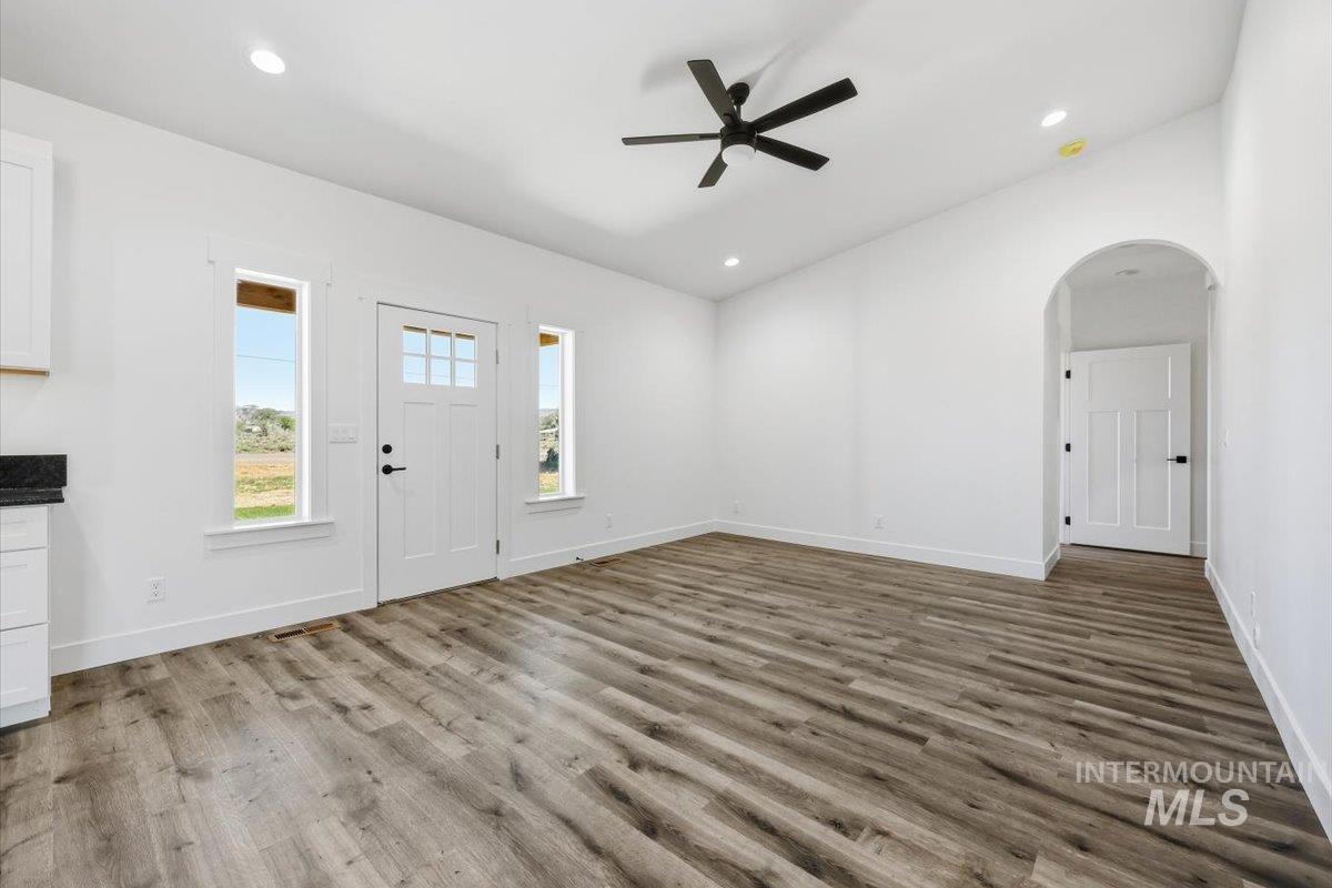 925 NE Beaman Rd.