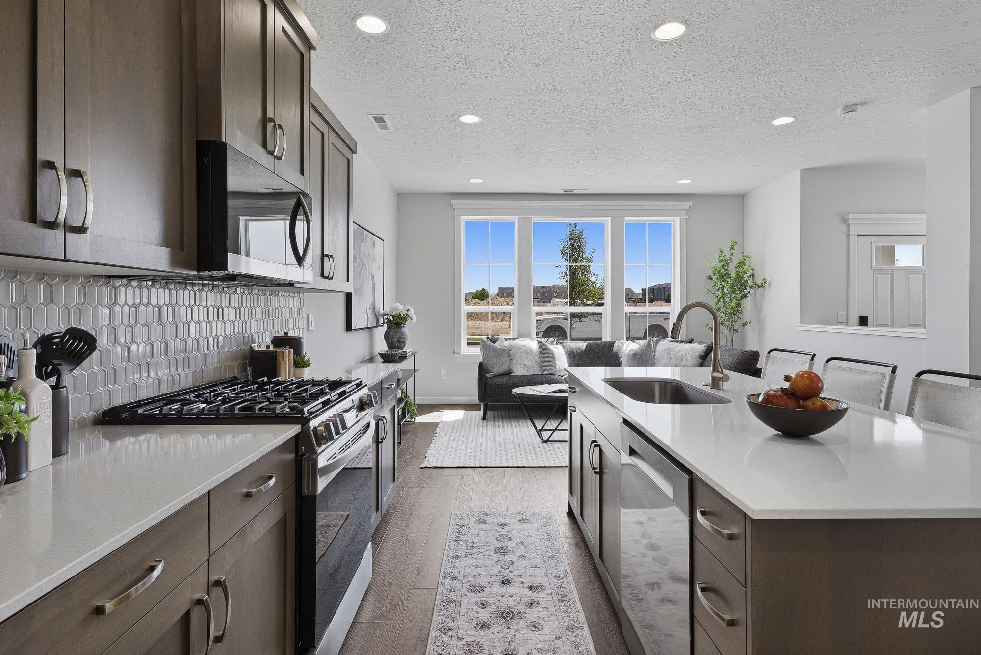 401 N Zimmerman Way