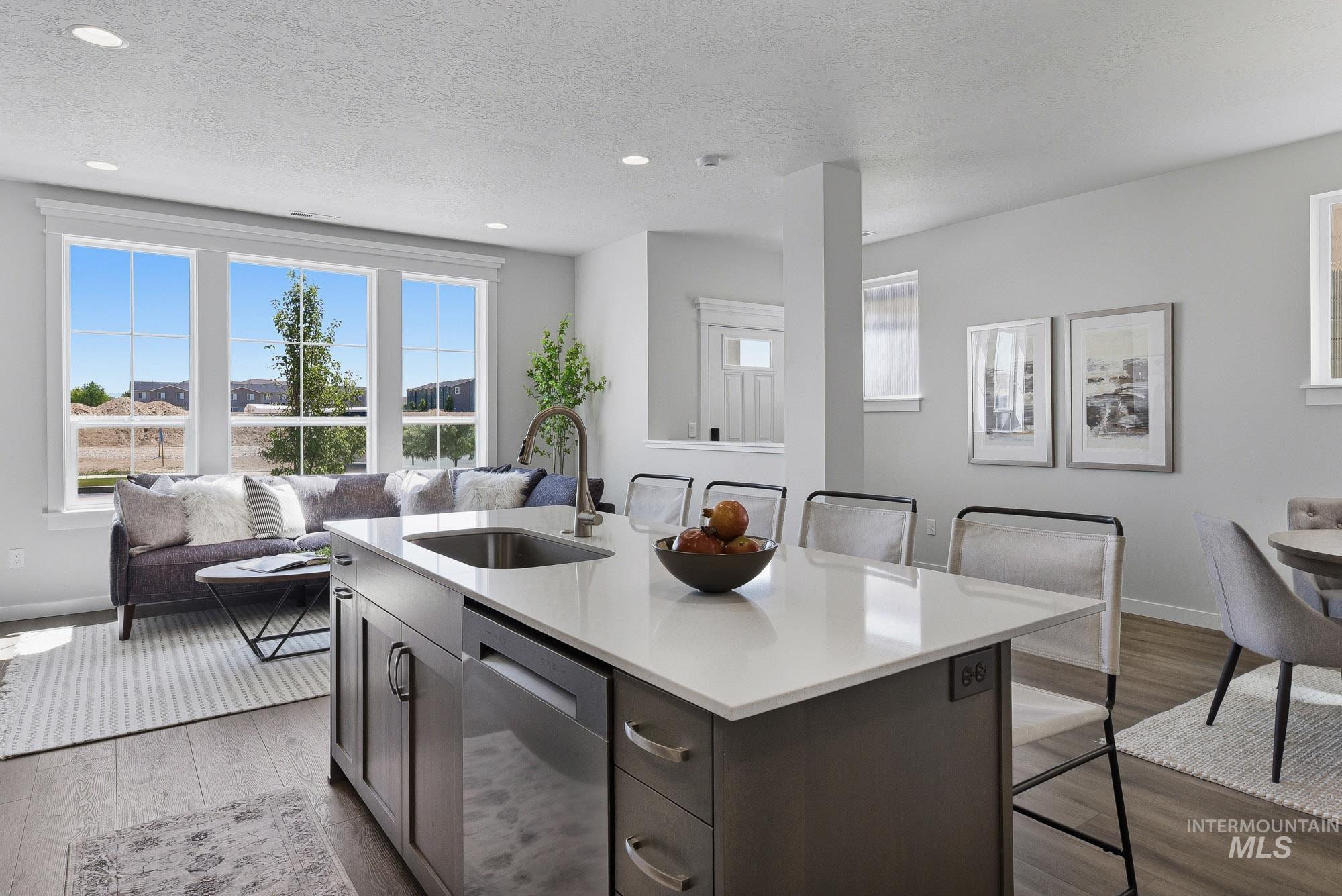 401 N Zimmerman Way