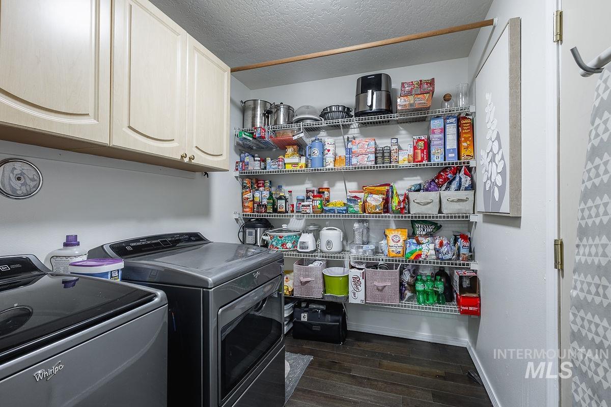 3200 Arcadian Dr