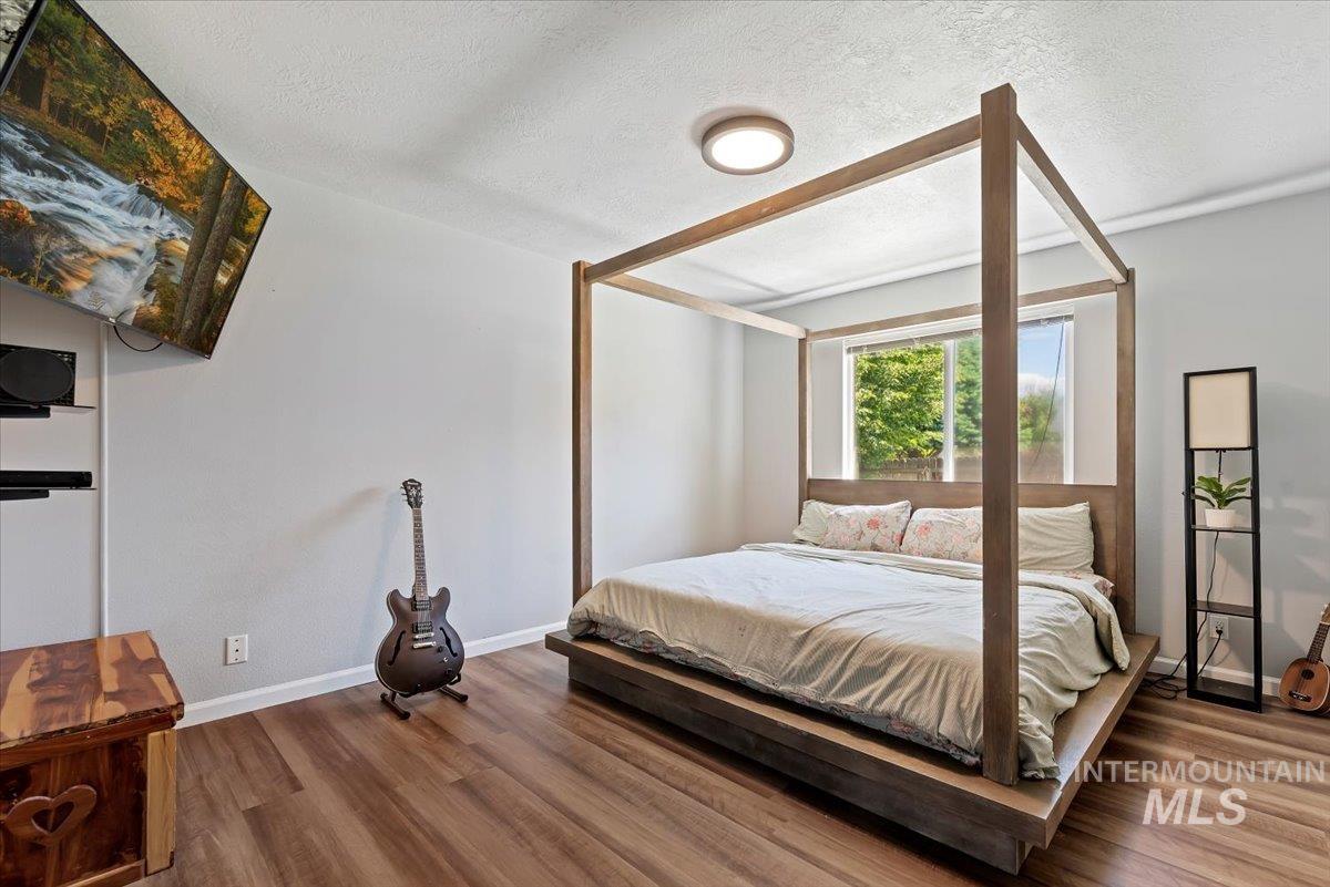 6224 S Star Struck Ave