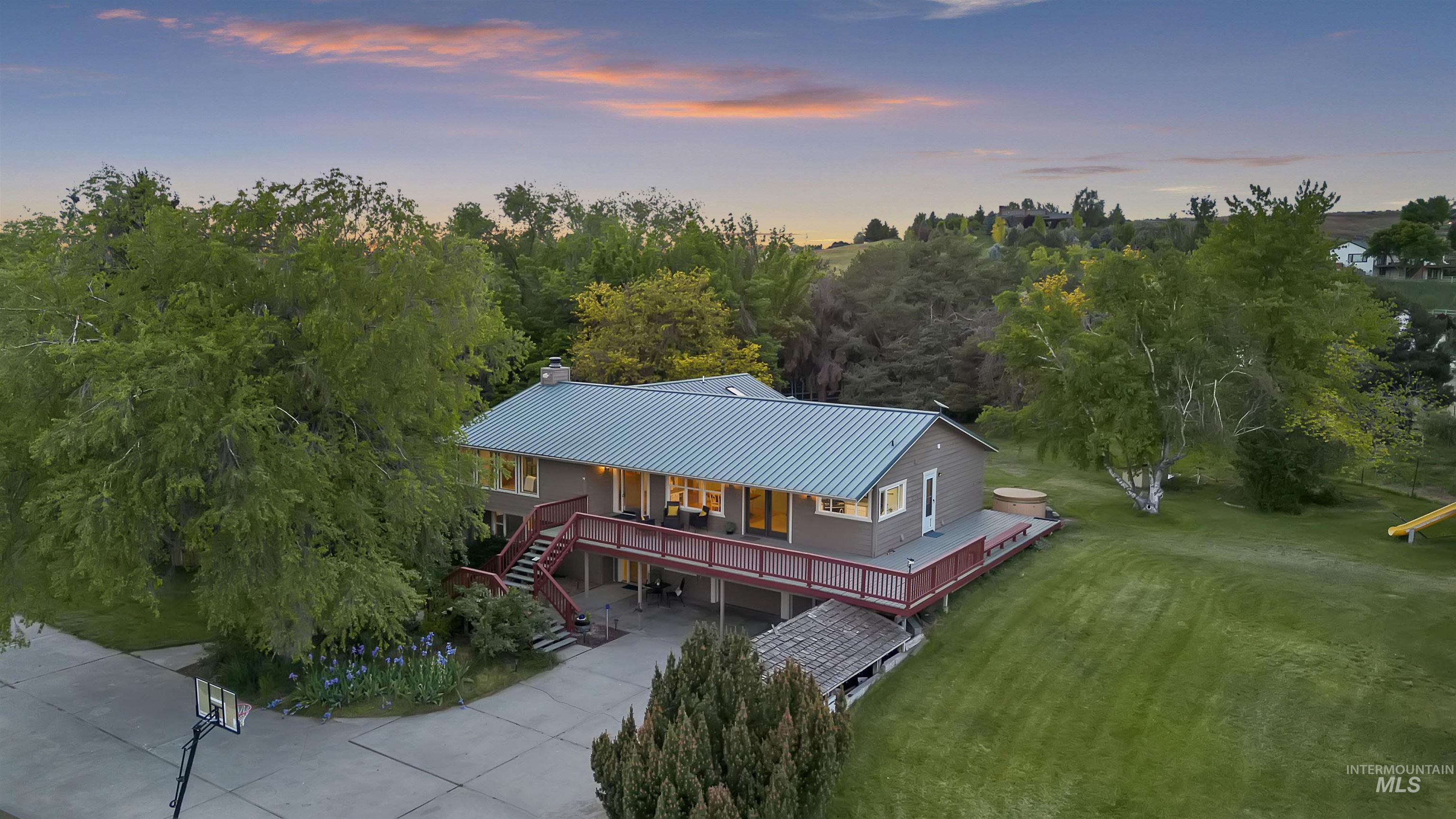 1156 W Stillwell Dr