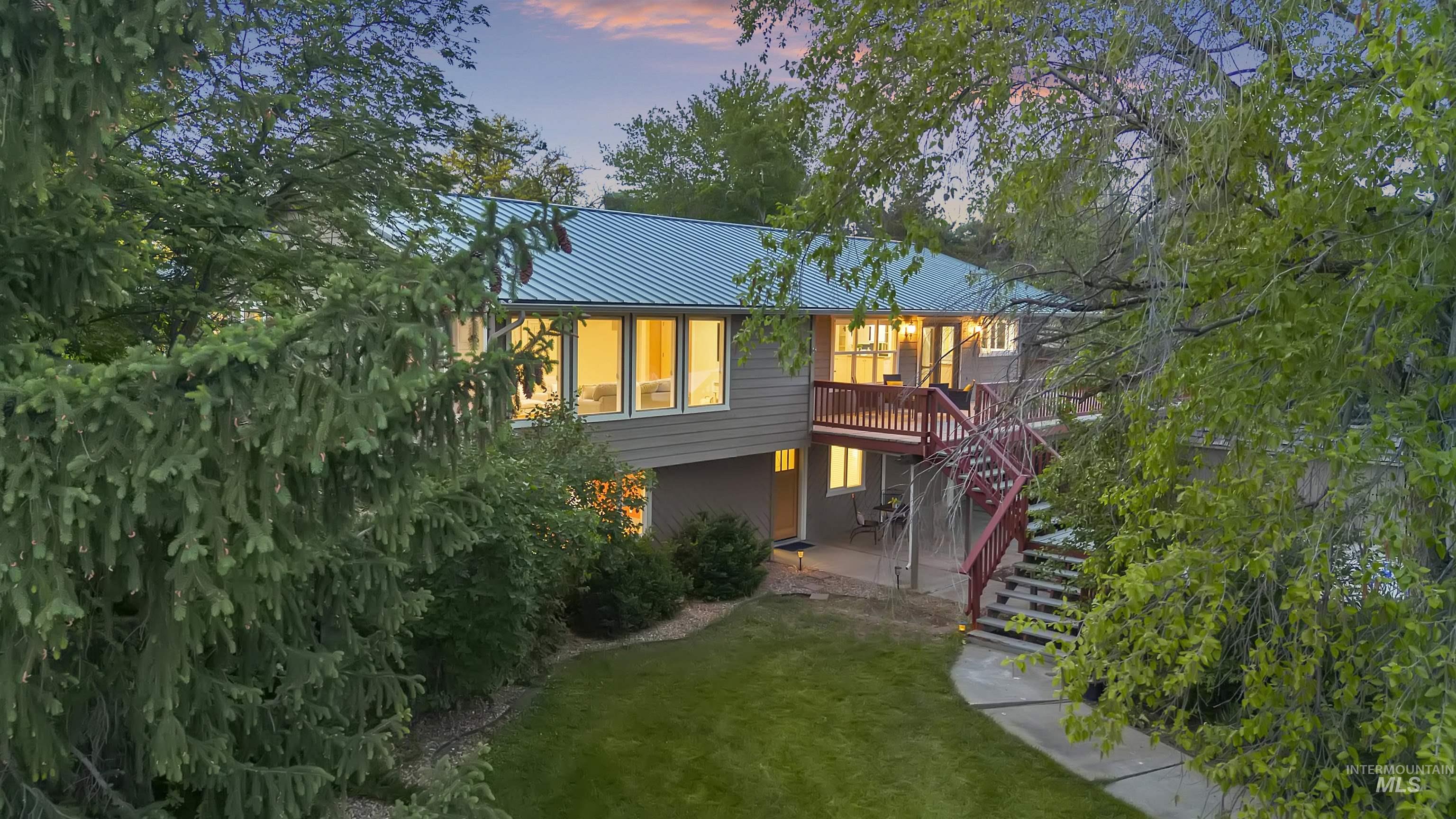 1156 W Stillwell Dr