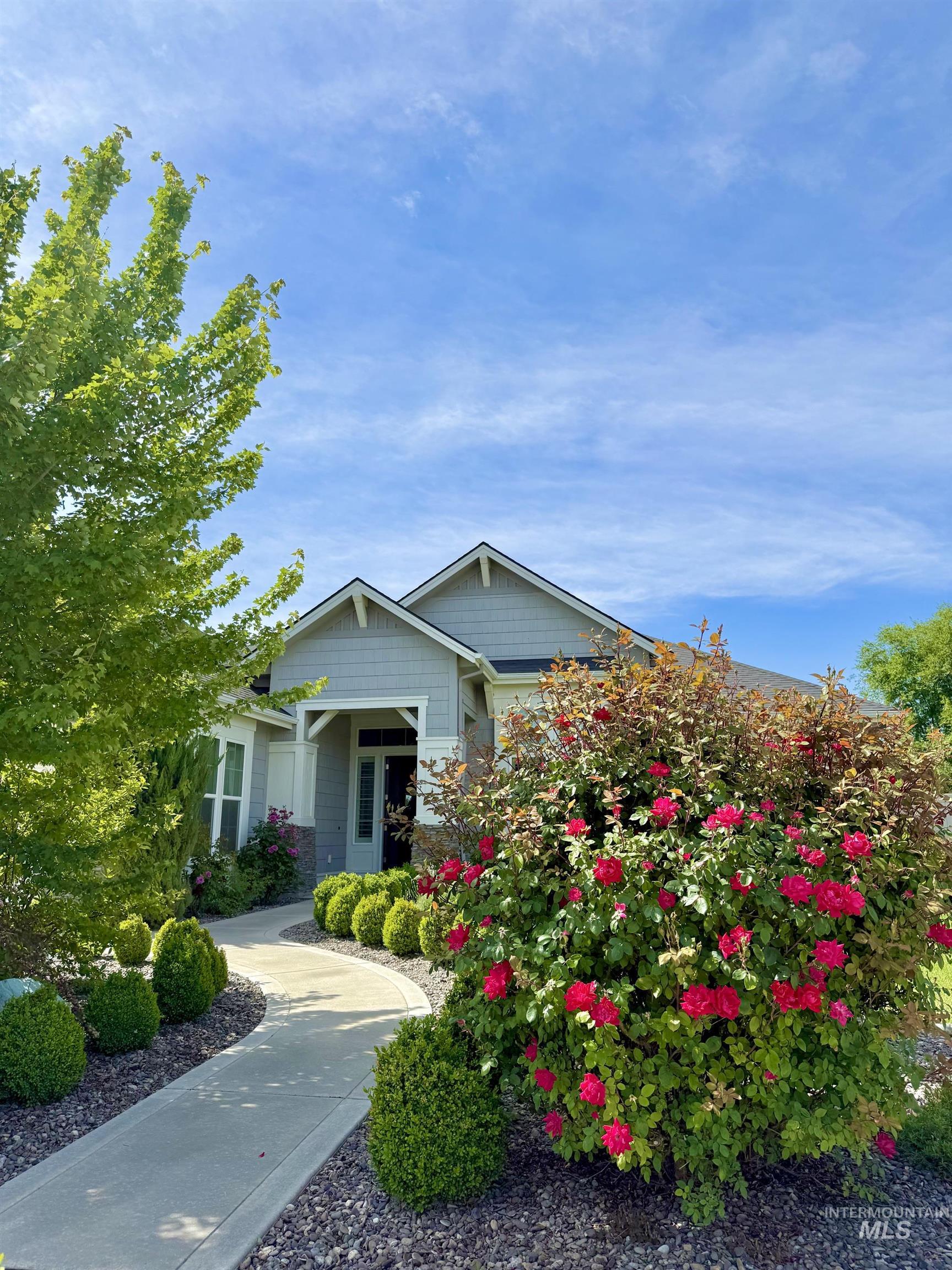 6239 W Frisby