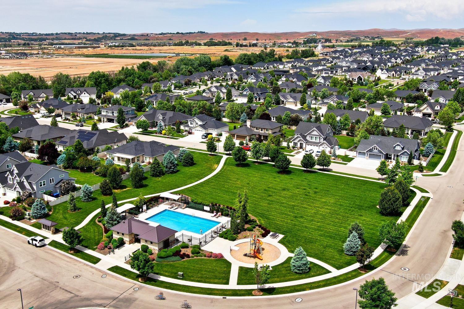 6239 W Frisby
