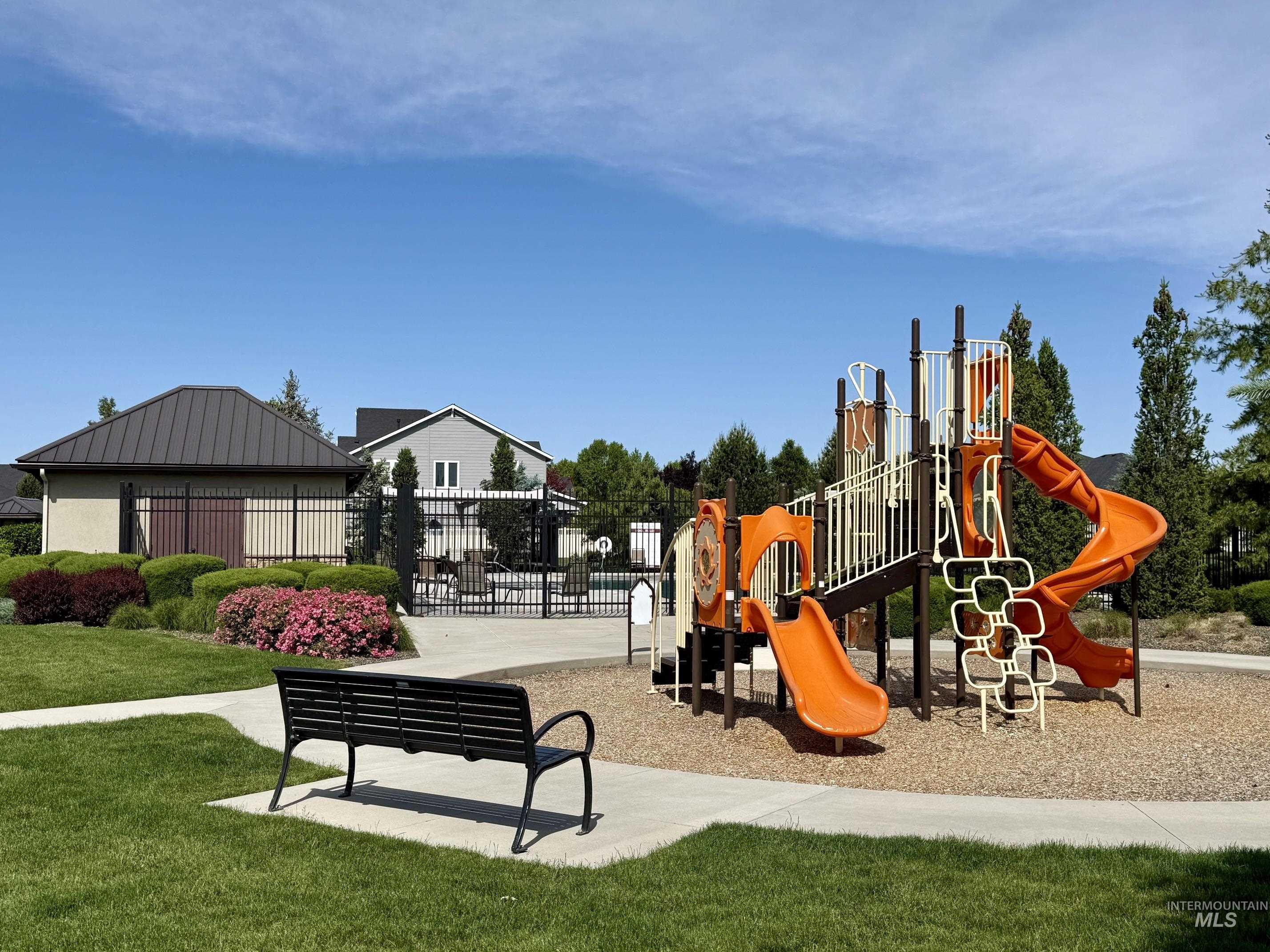 6239 W Frisby
