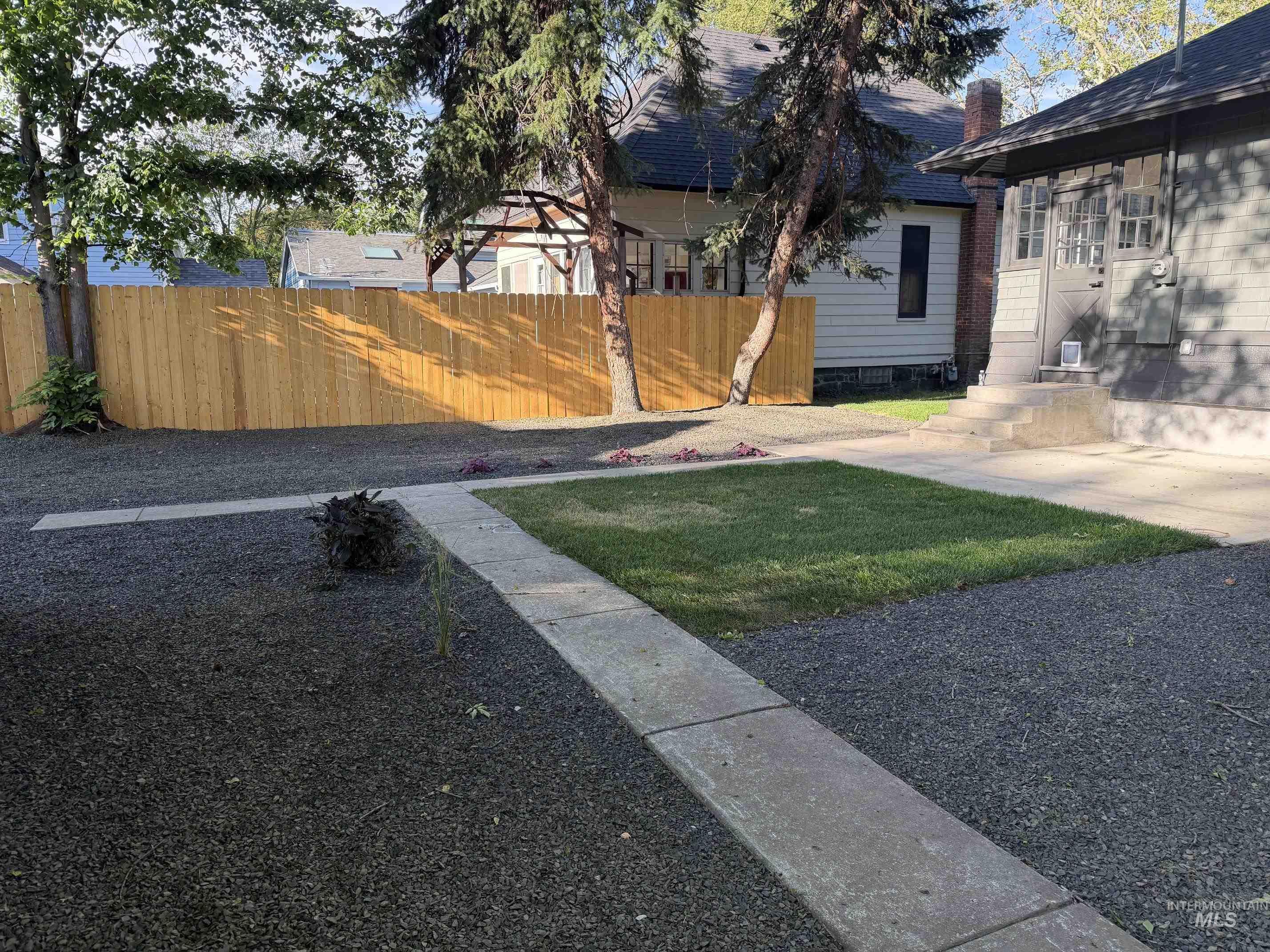 1410 N 7th Street