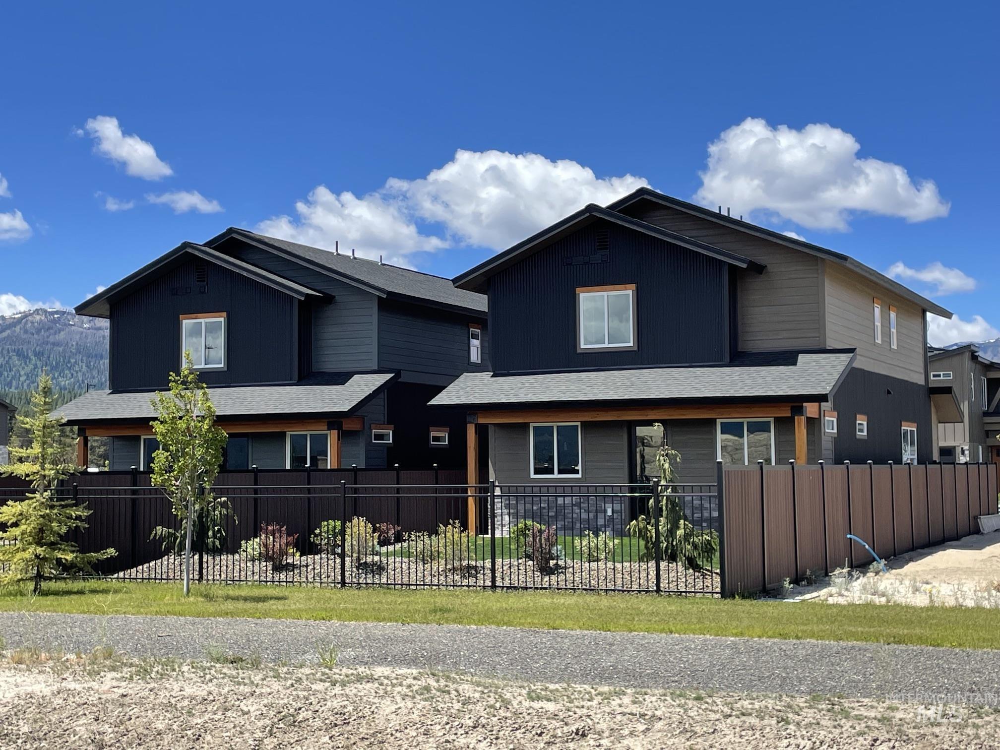 10 North Creek