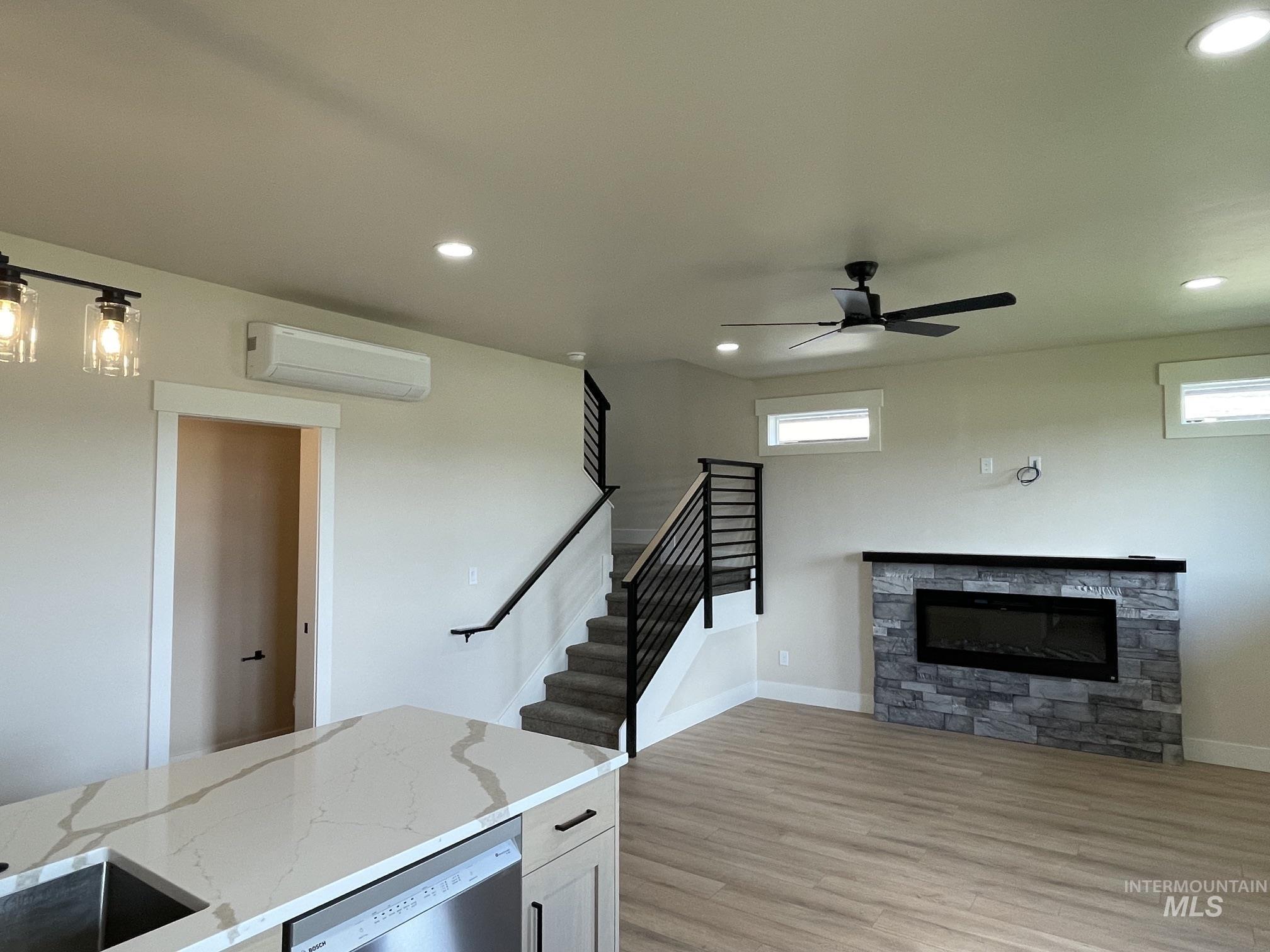 10 North Creek