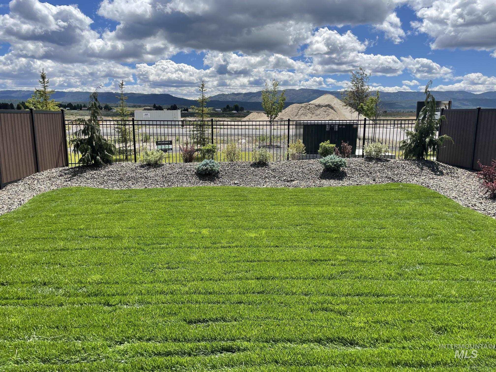 10 North Creek