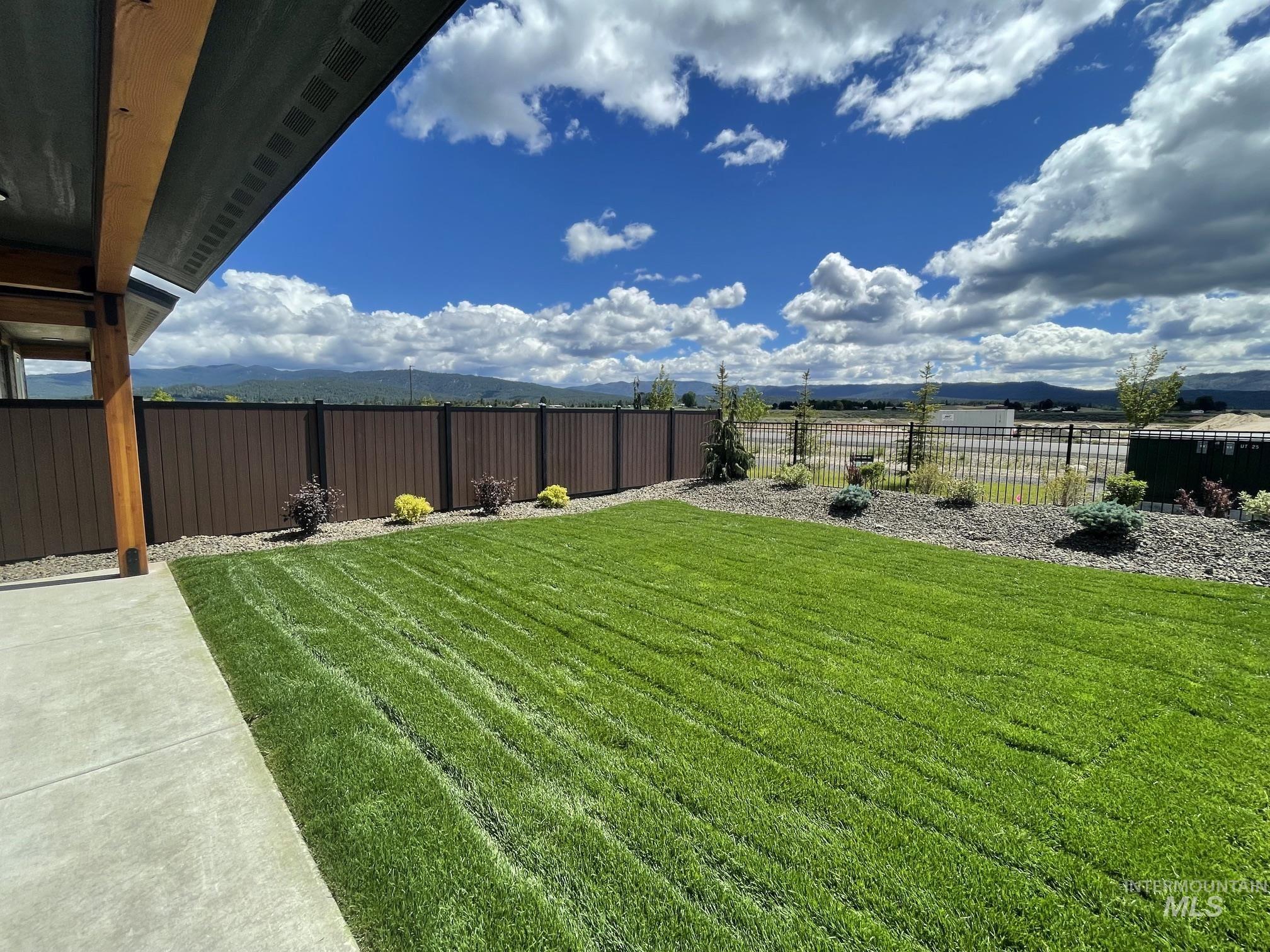 10 North Creek