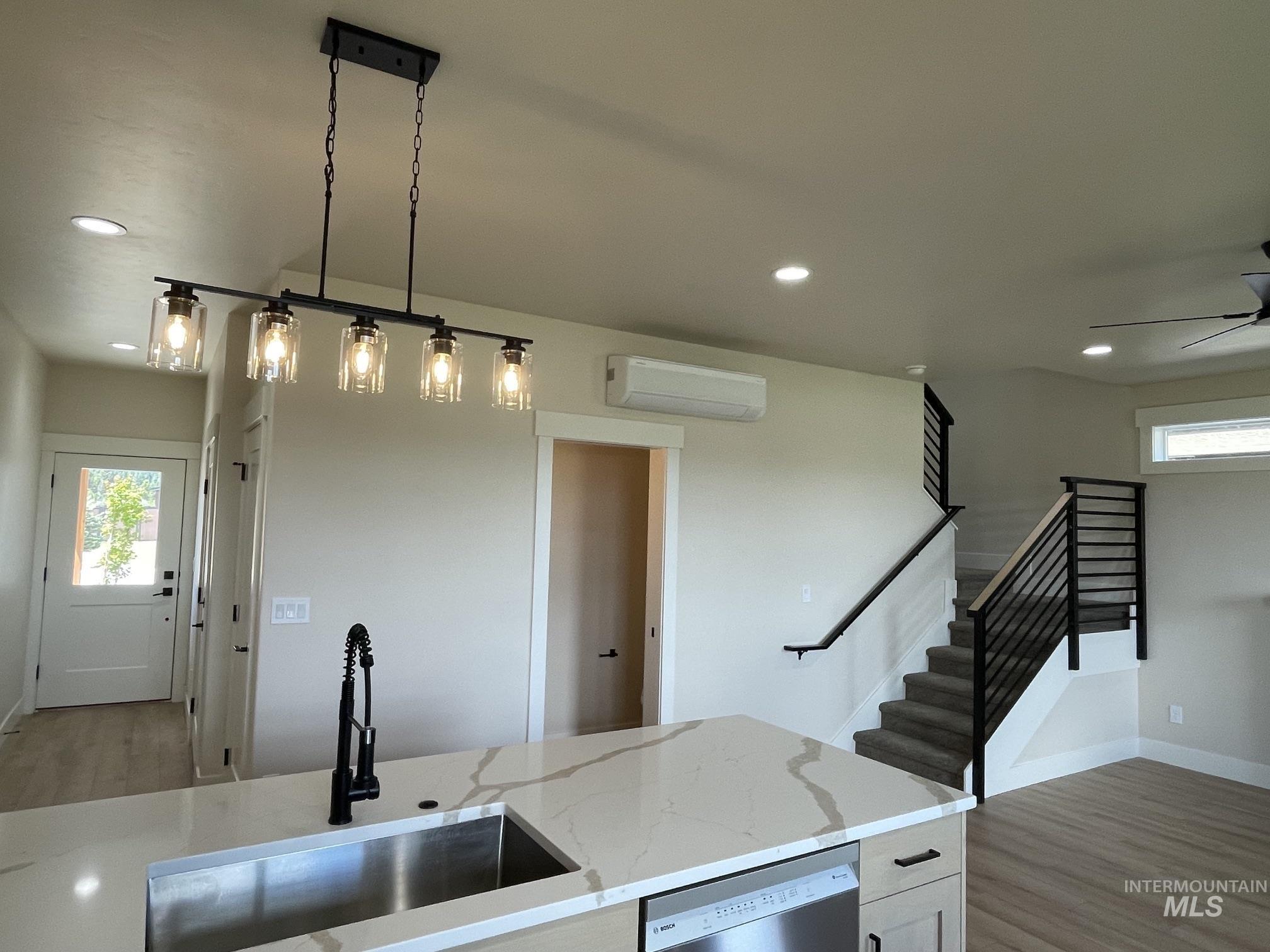 10 North Creek