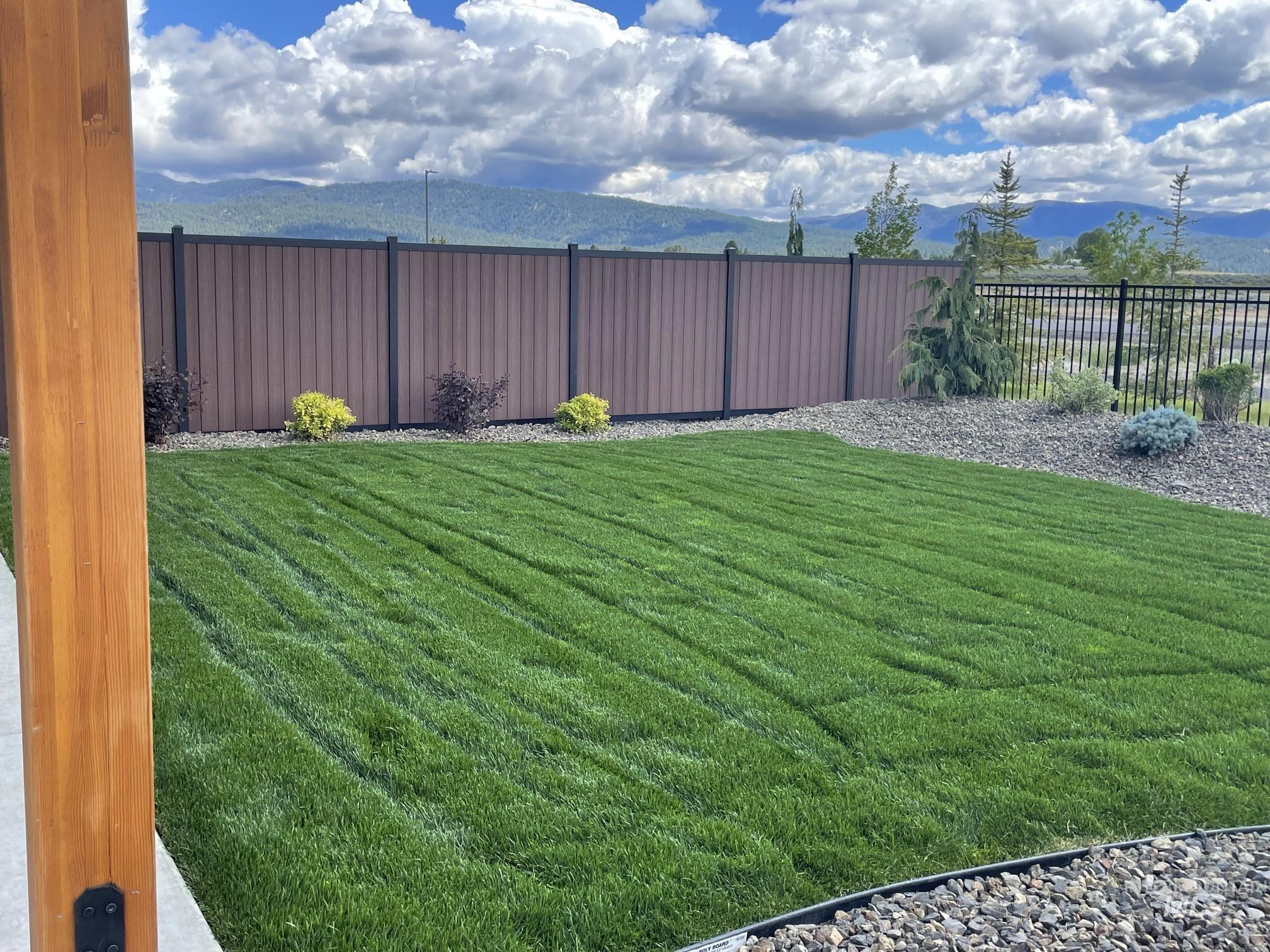 10 North Creek