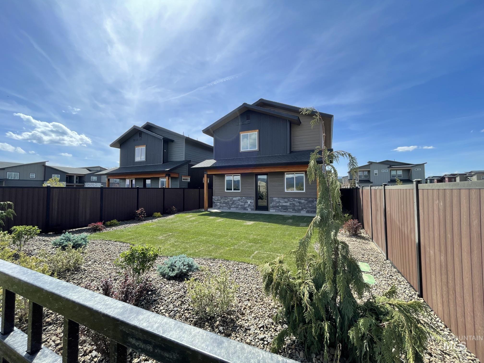 12 North Creek