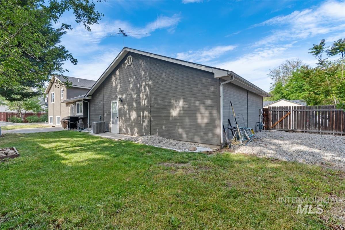 4660 N Joann Pl
