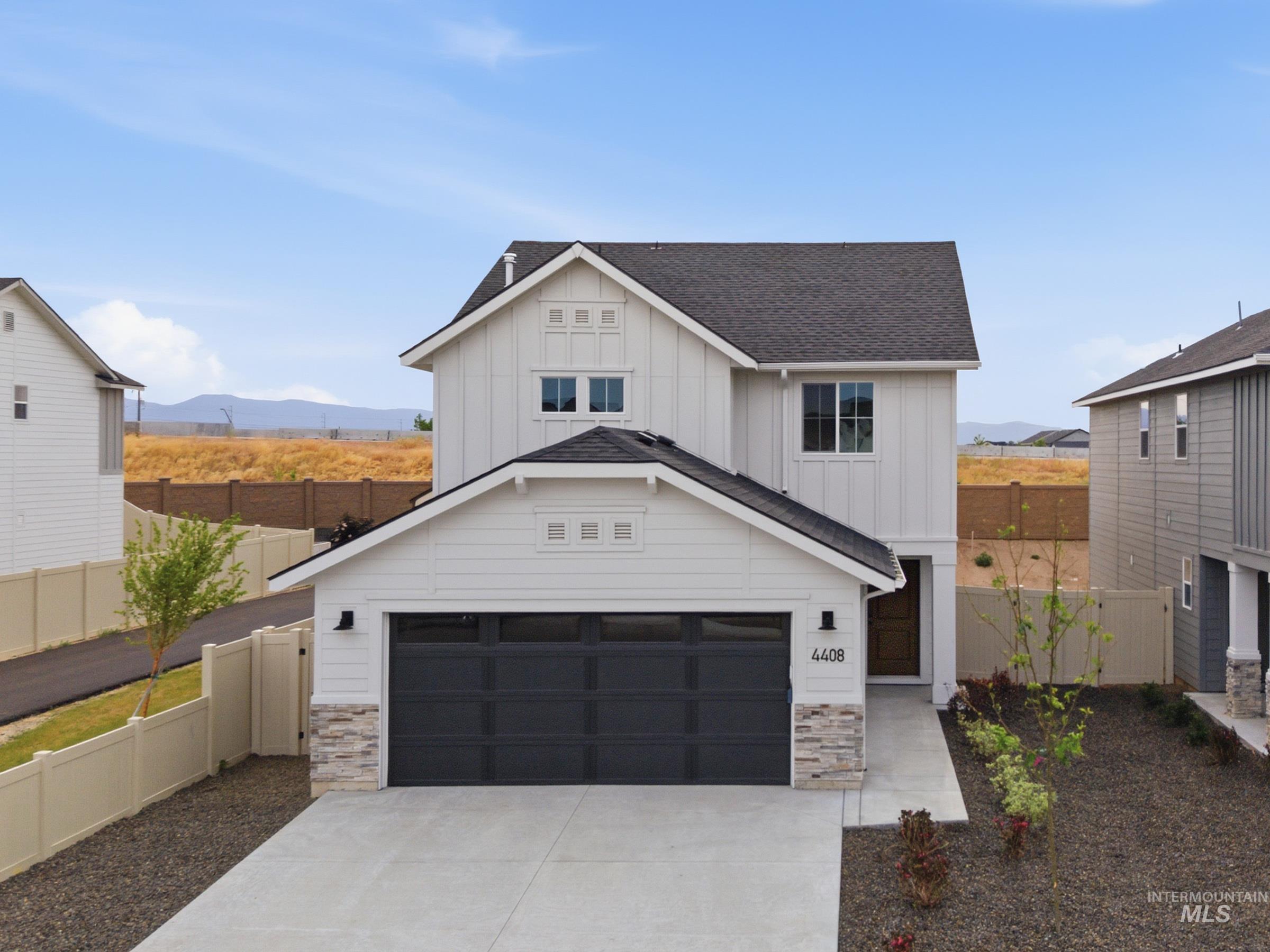 968 Thunderbolt Dr