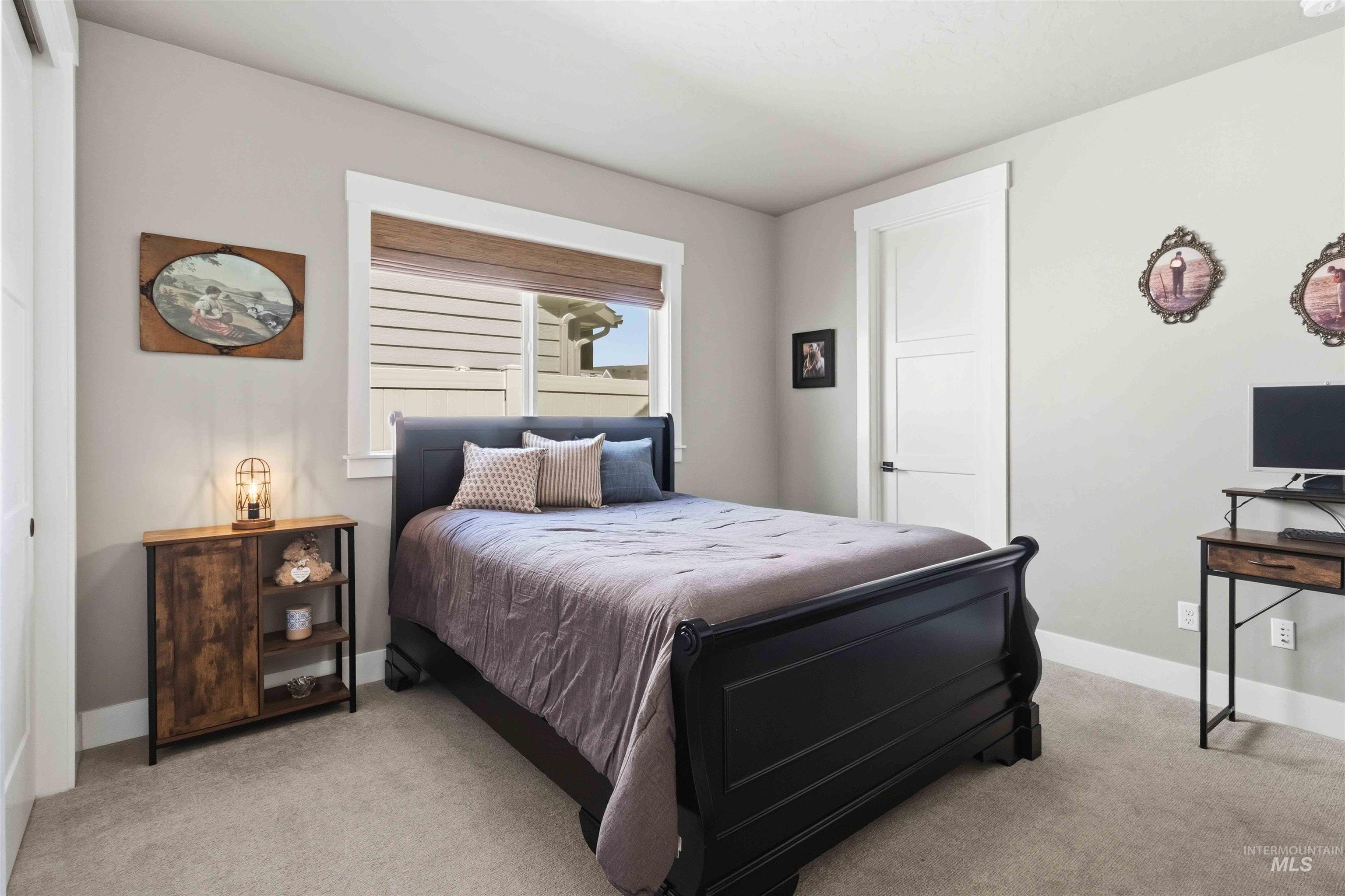 11285 W Threadgrass St