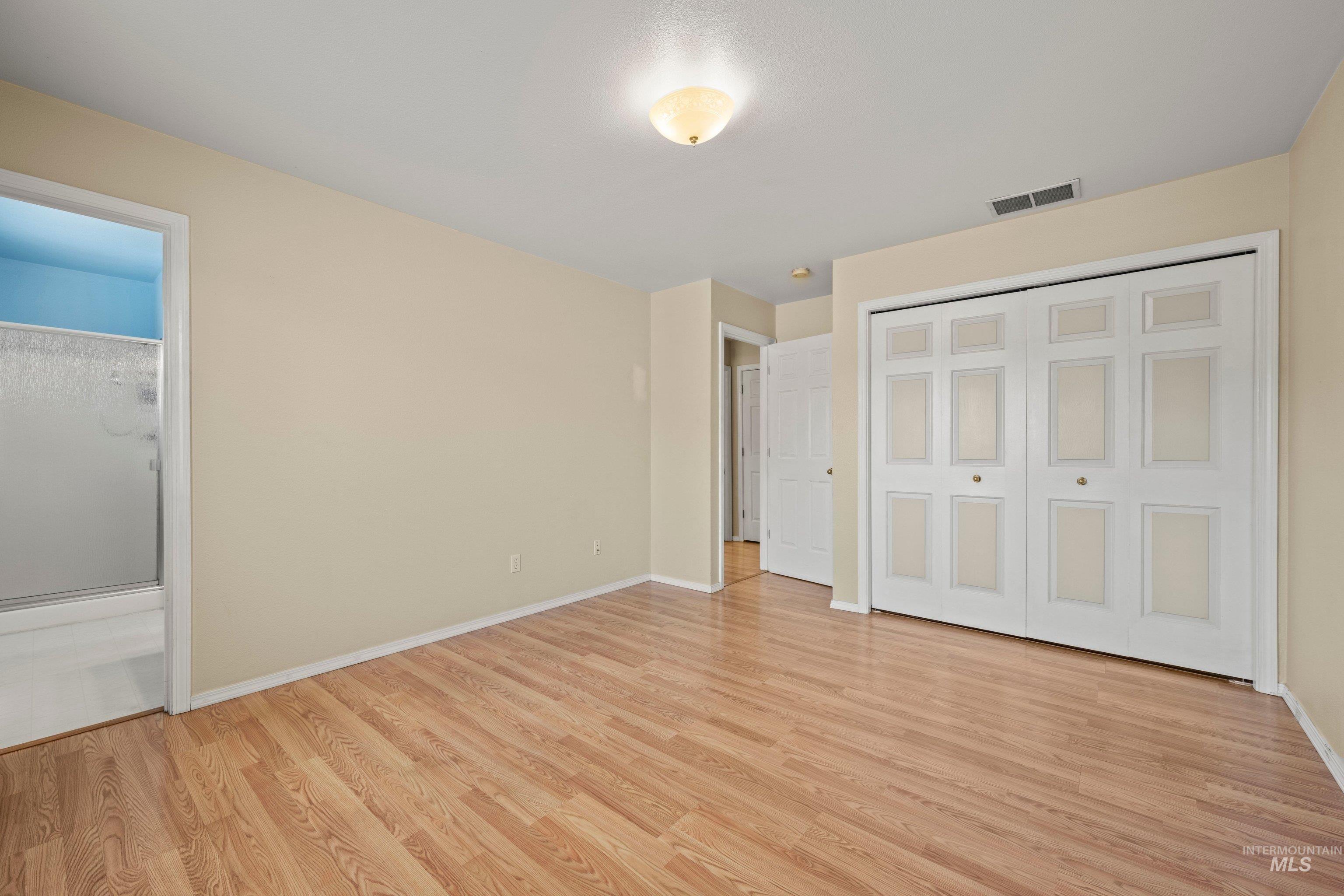 156 E Eastbrook Ct