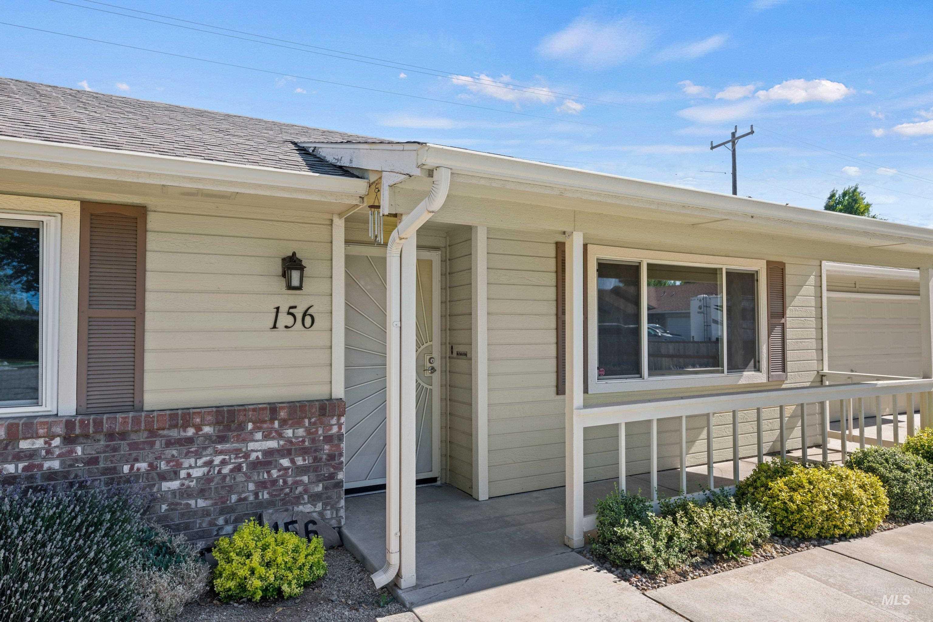 156 E Eastbrook Ct