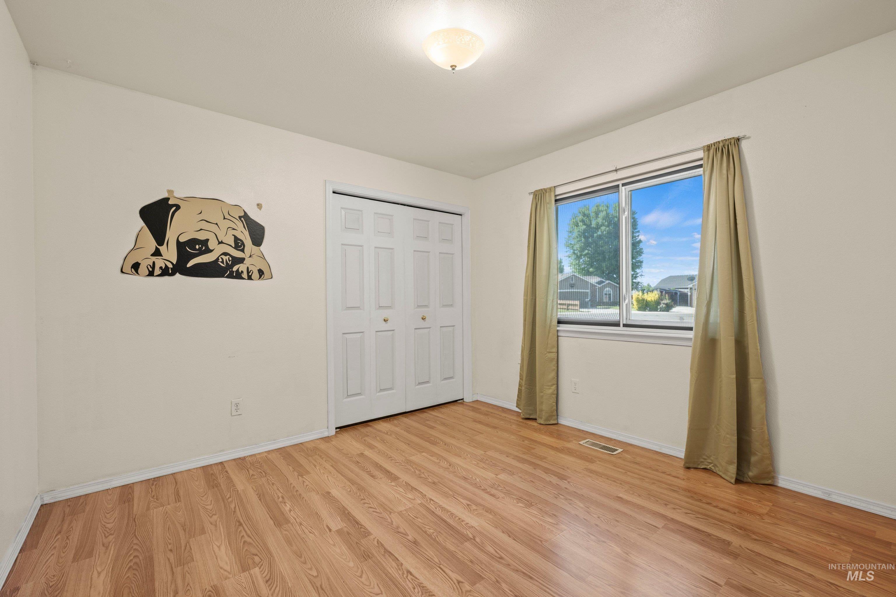 156 E Eastbrook Ct