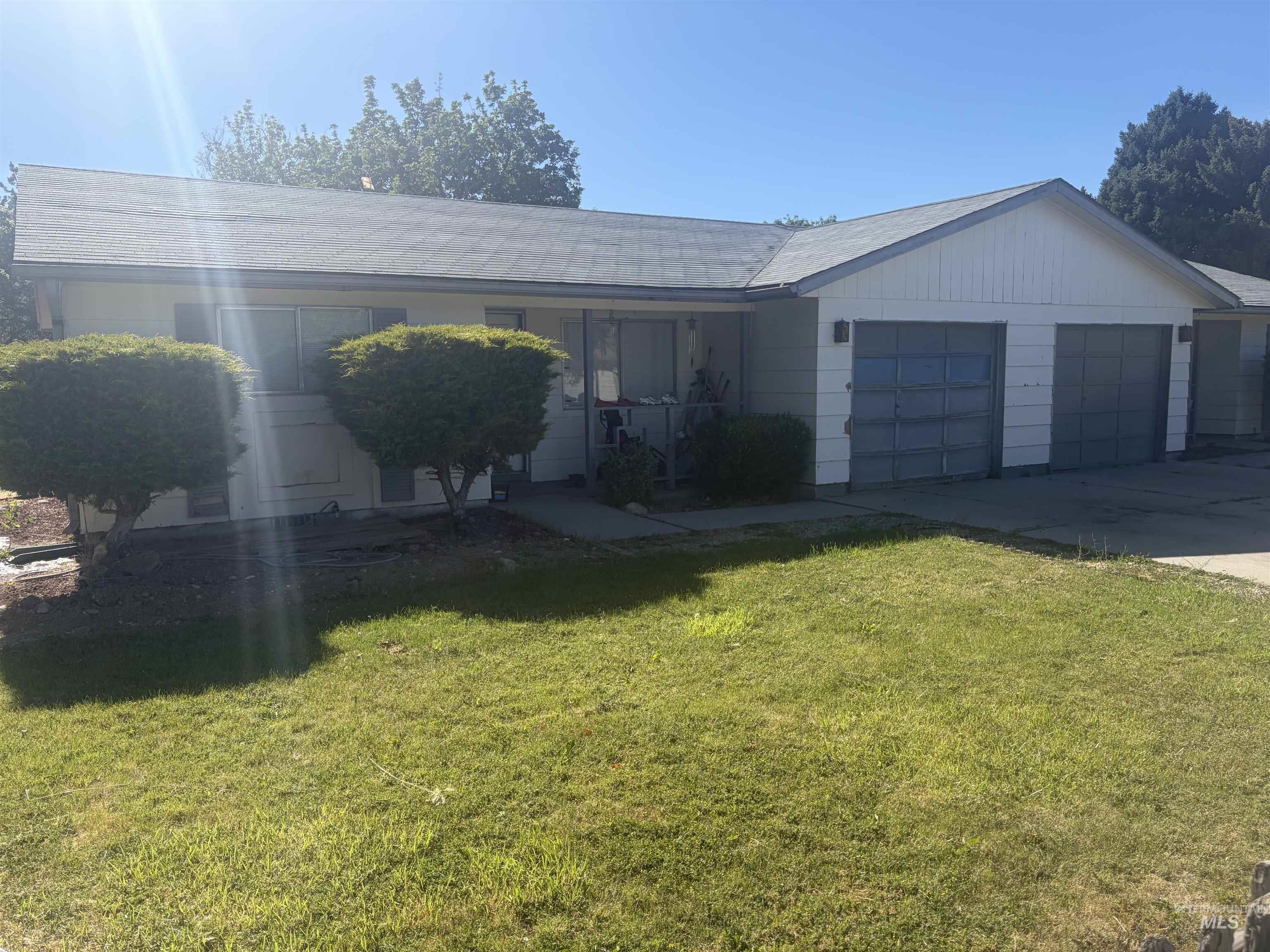 2321 & 2323 N Hampton Rd