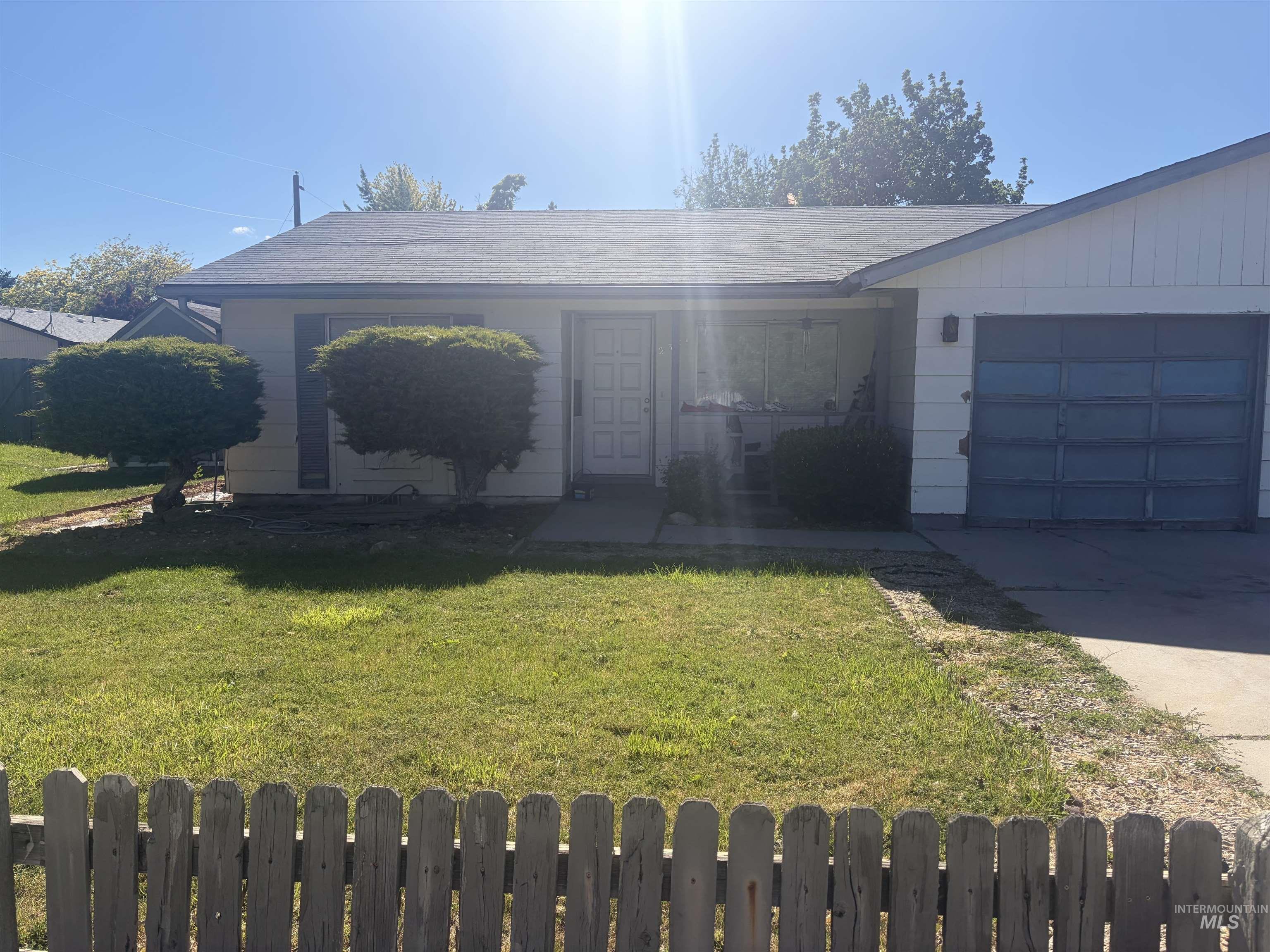 2321 & 2323 N Hampton Rd