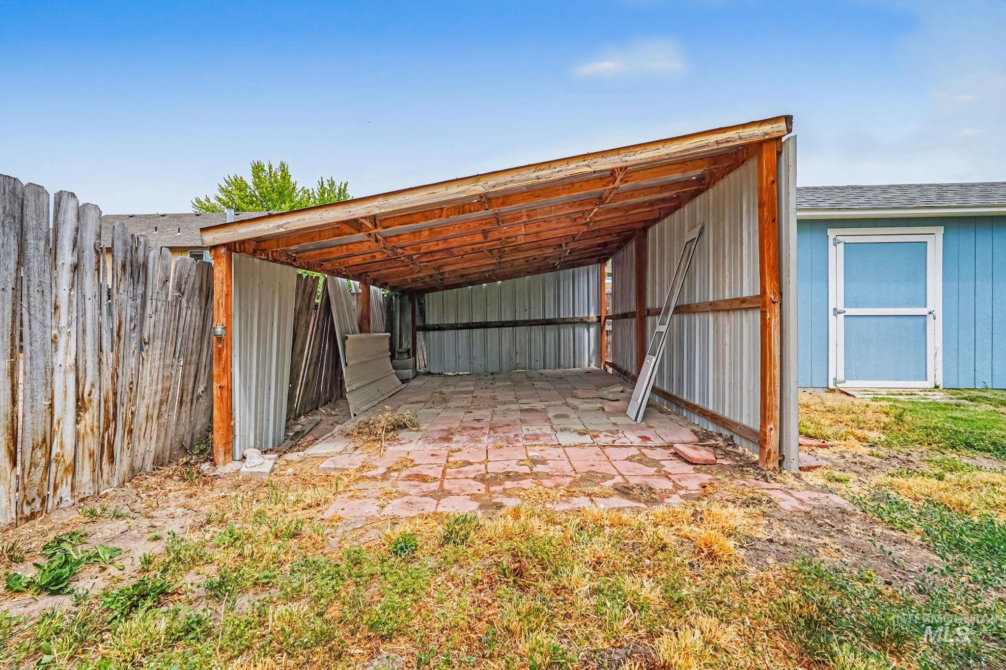 8 S Canyon Dr